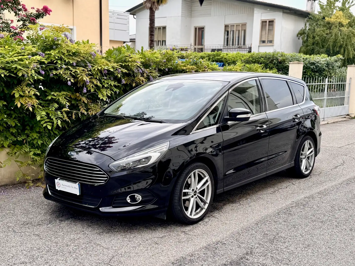 Ford S-Max II 2016 2.0 tdci bt Titanium Business s 7 POSTI Schwarz - 1