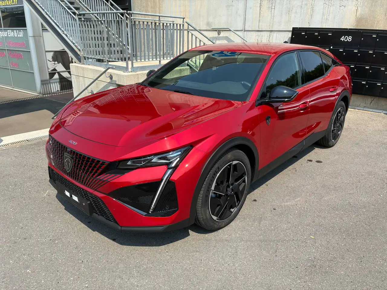 Peugeot 408