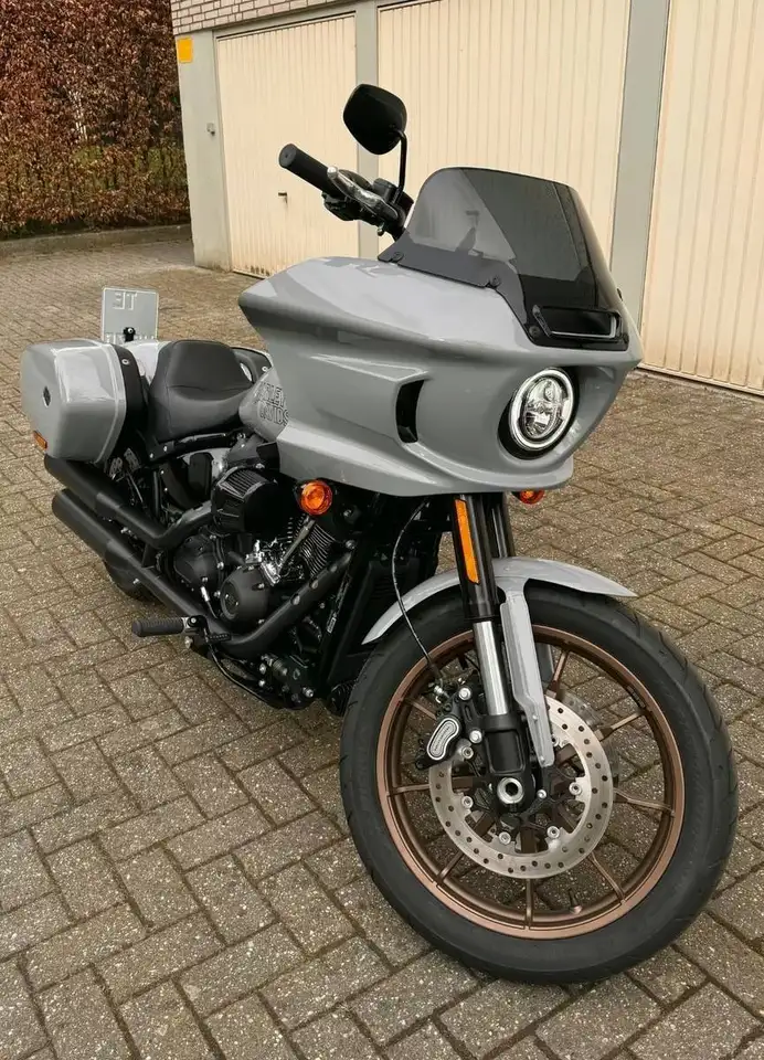 Harley-Davidson Lowrider ST