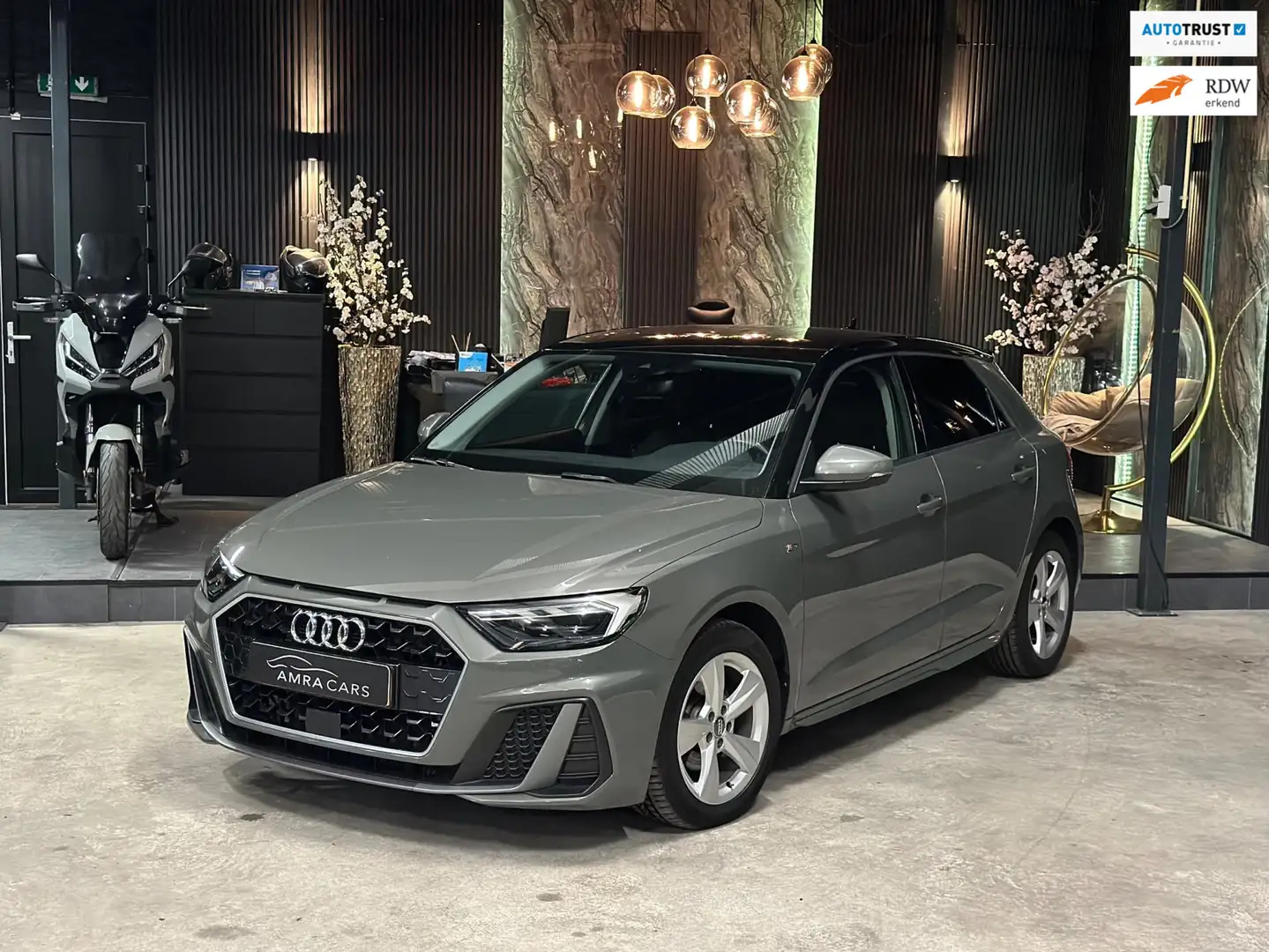 Audi A1 Sportback 30 TFSI S-Line|Automaat|Virtual|Stoelver Gris - 1
