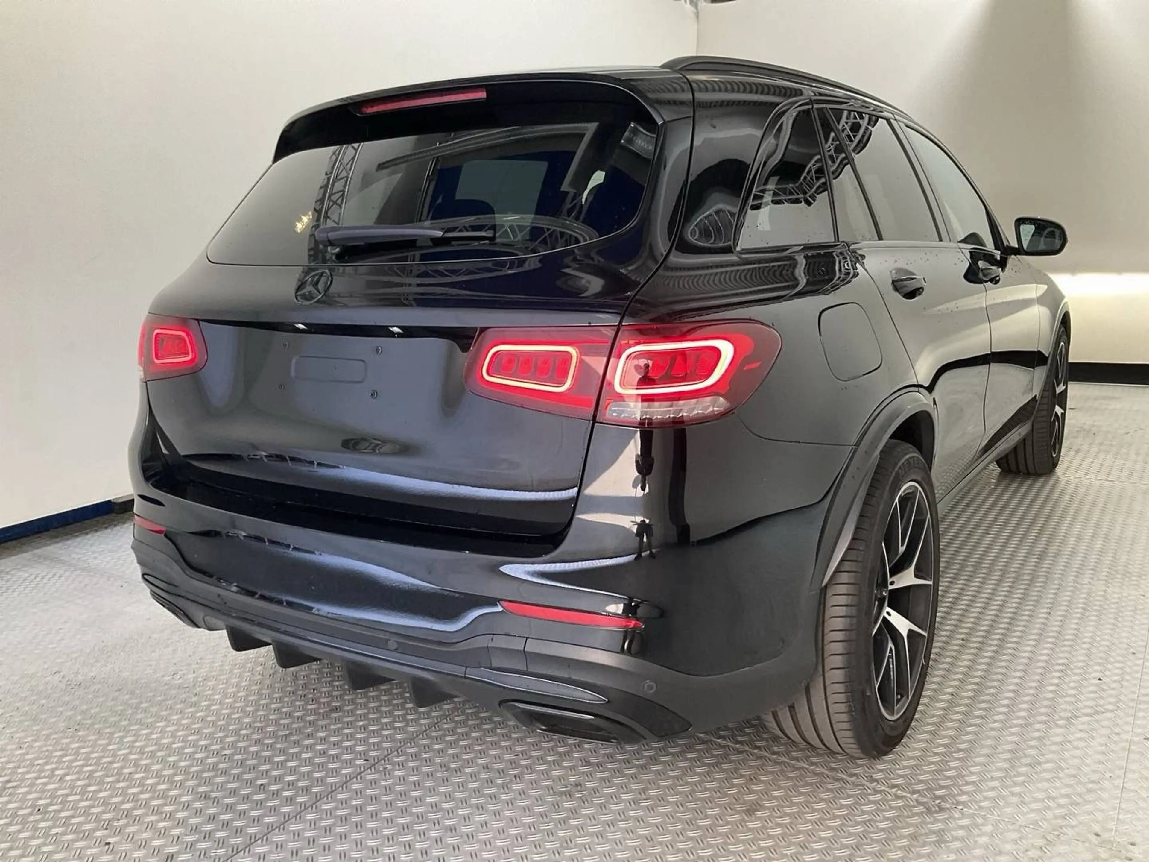 Mercedes-Benz GLC 400 d 4Matic AMG Line Burmester FINANZIERUNG — photo 5