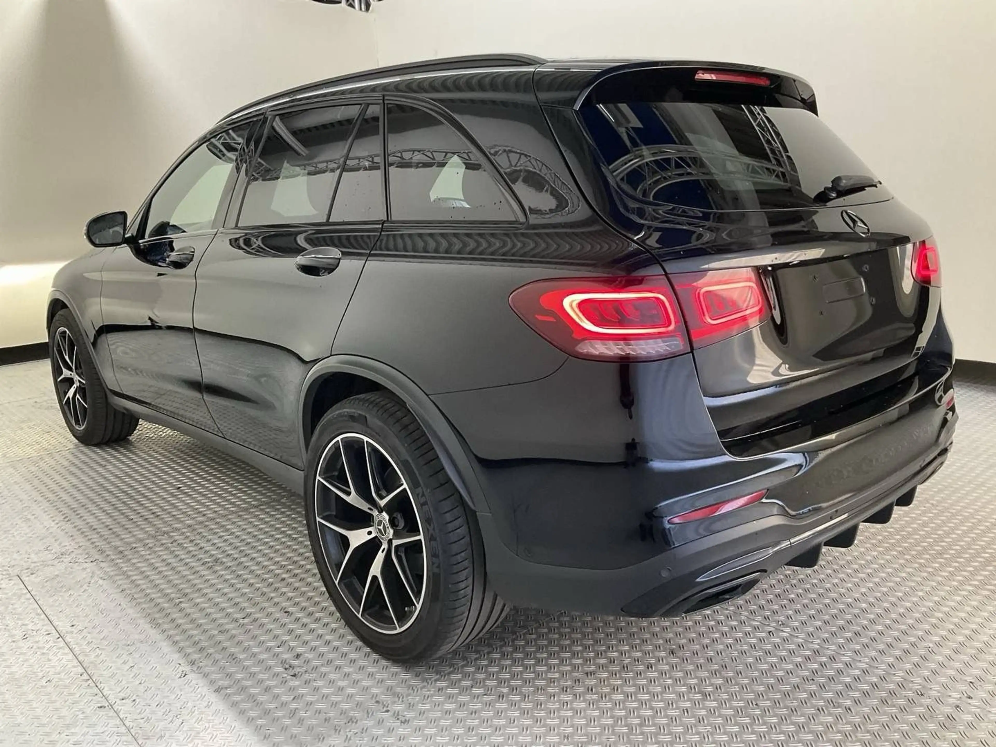 Mercedes-Benz GLC 400 d 4Matic AMG Line Burmester FINANZIERUNG — photo 2