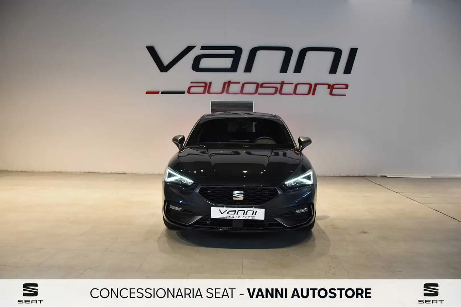SEAT Leon 5 Porte 1.5 TGI DSG FR Grigio - 2