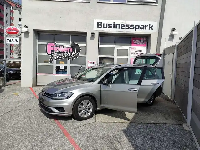 Volkswagen Golf view 13
