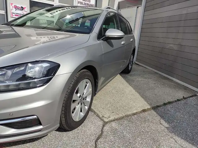 Volkswagen Golf view 5