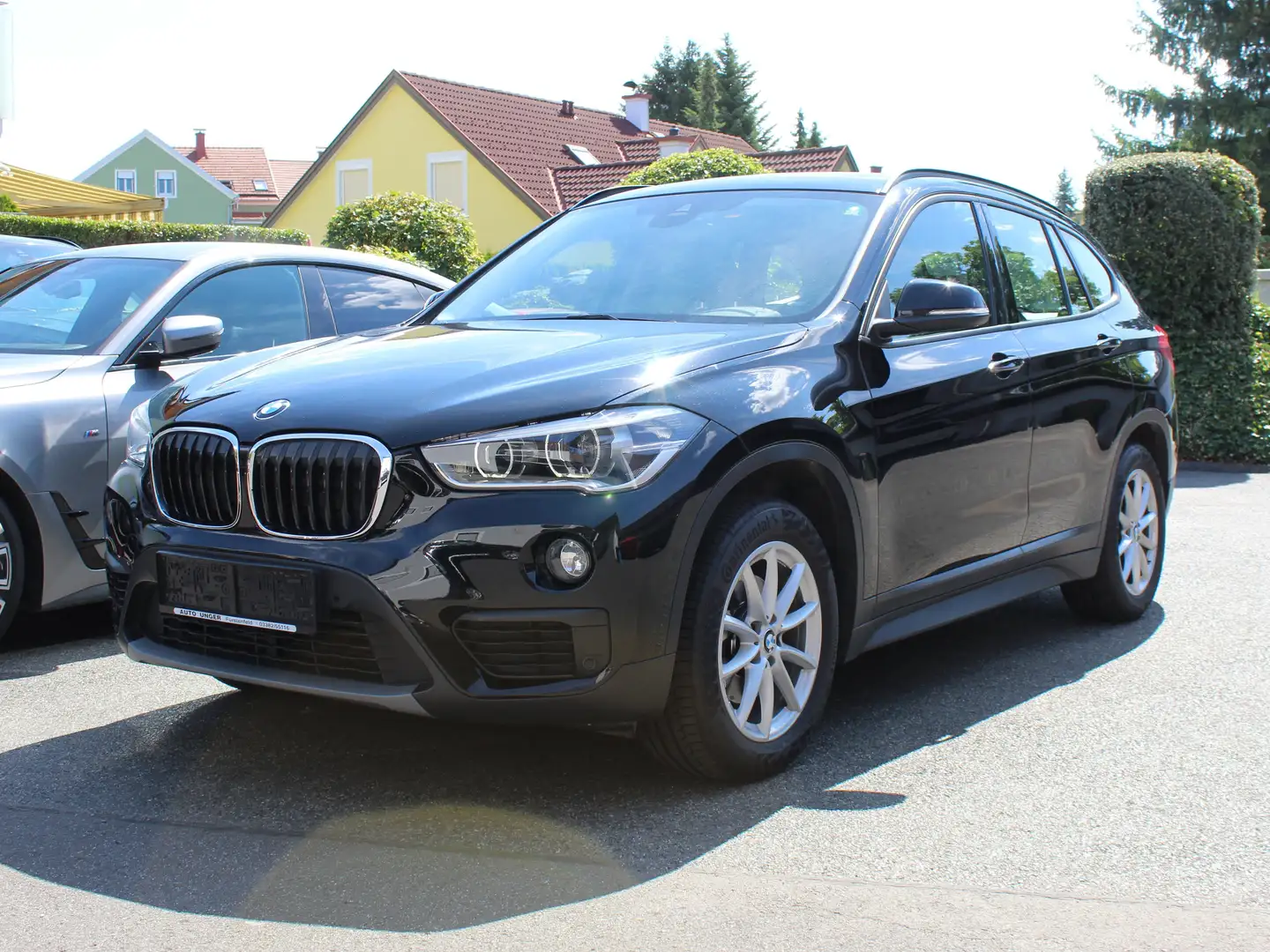 BMW X1 xDrive 18 d Advantage Neu Bereift! Top Zustand! Negro - 1