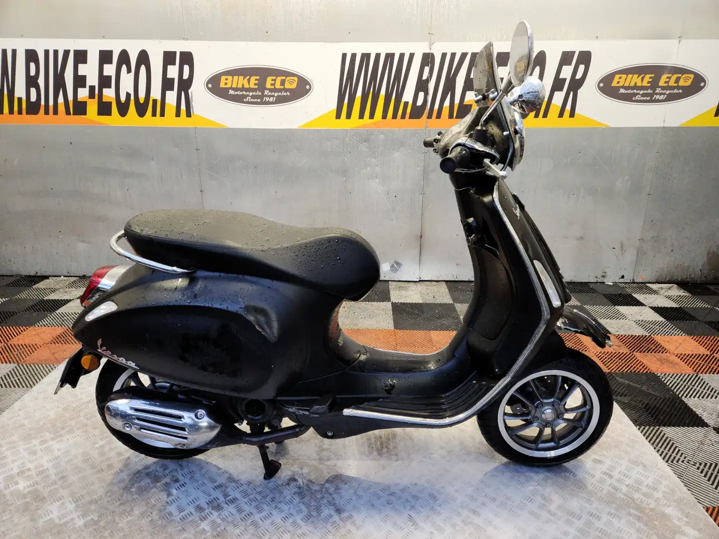 Vespa Primavera 50 Noir - 1