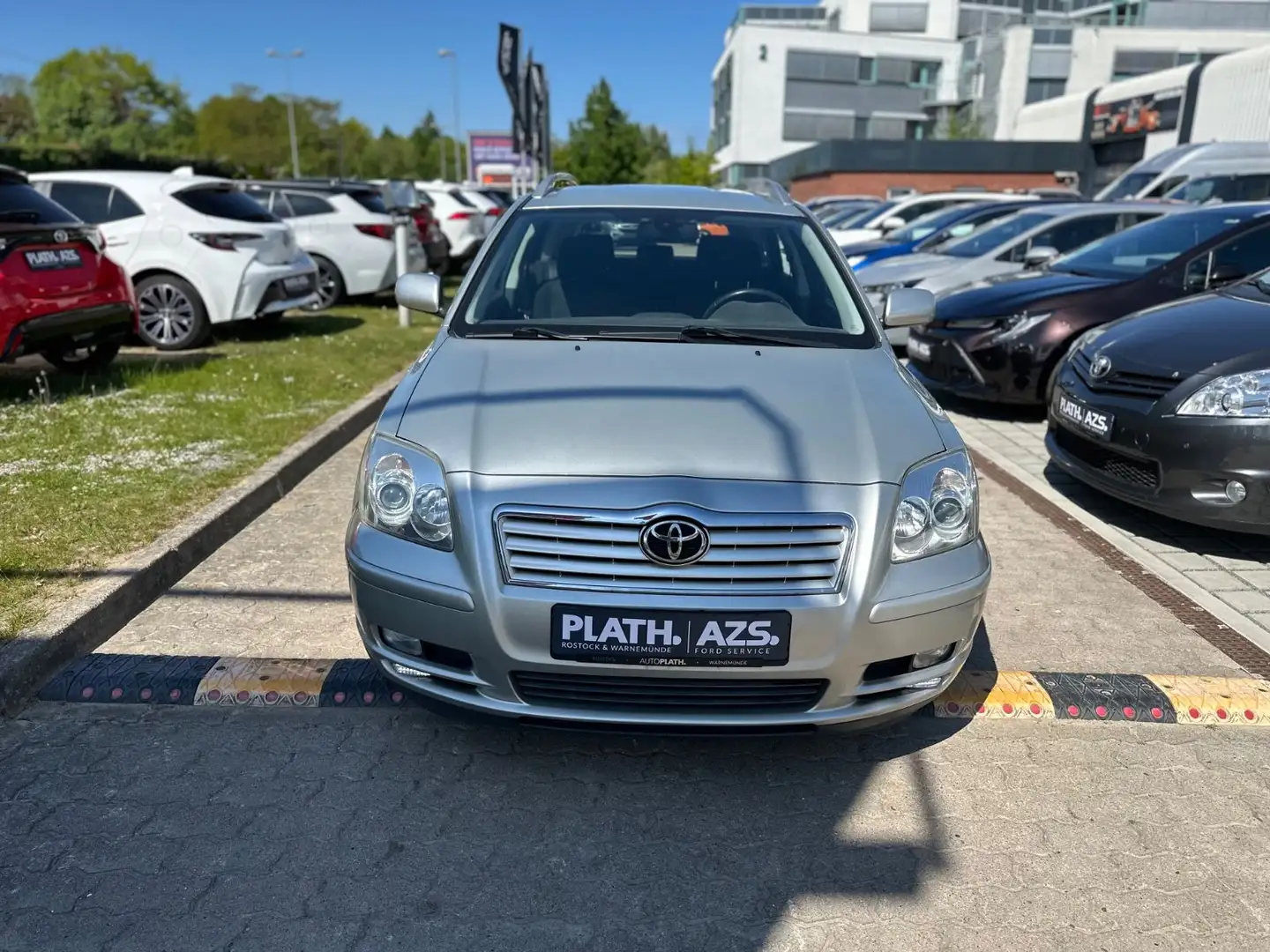 Toyota Avensis Kombi 1.8 Sol Silber - 2