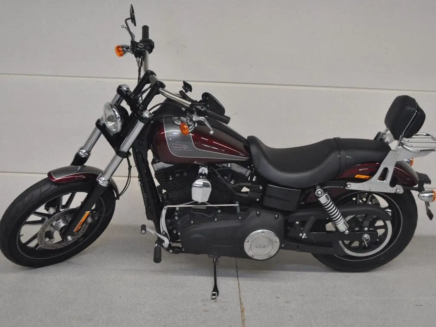 Harley-Davidson Dyna Street Bob Special Roşu - 1