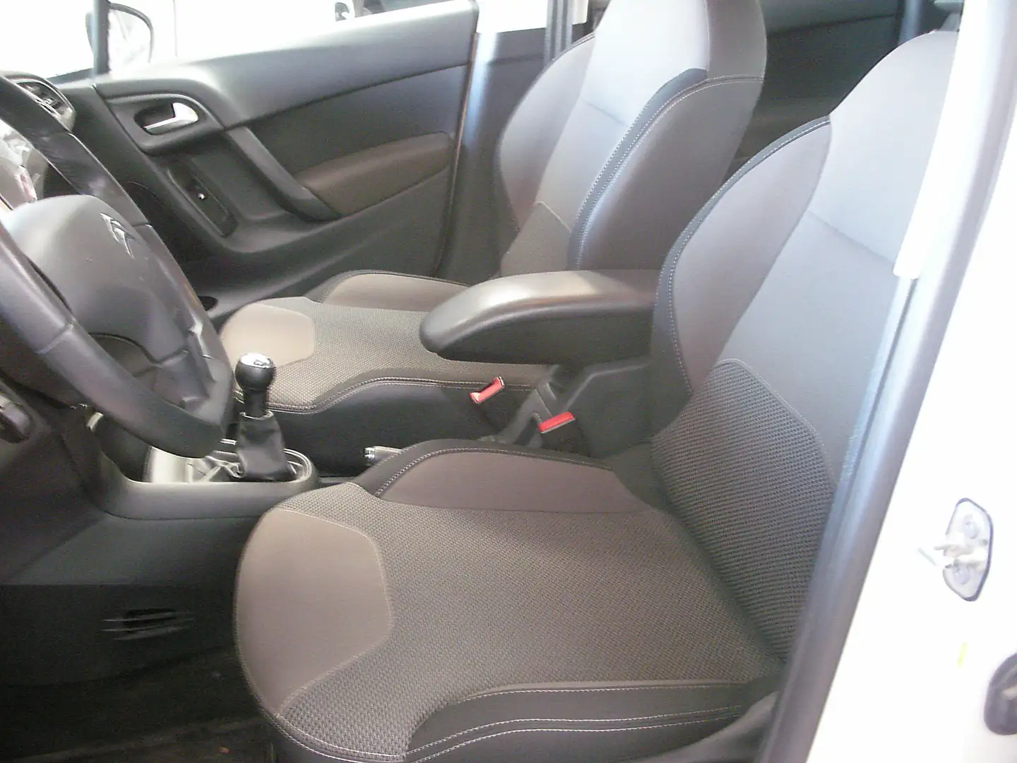 Citroen C3 C3 BlueHDi 75 Confort CLIM Blanc - 2