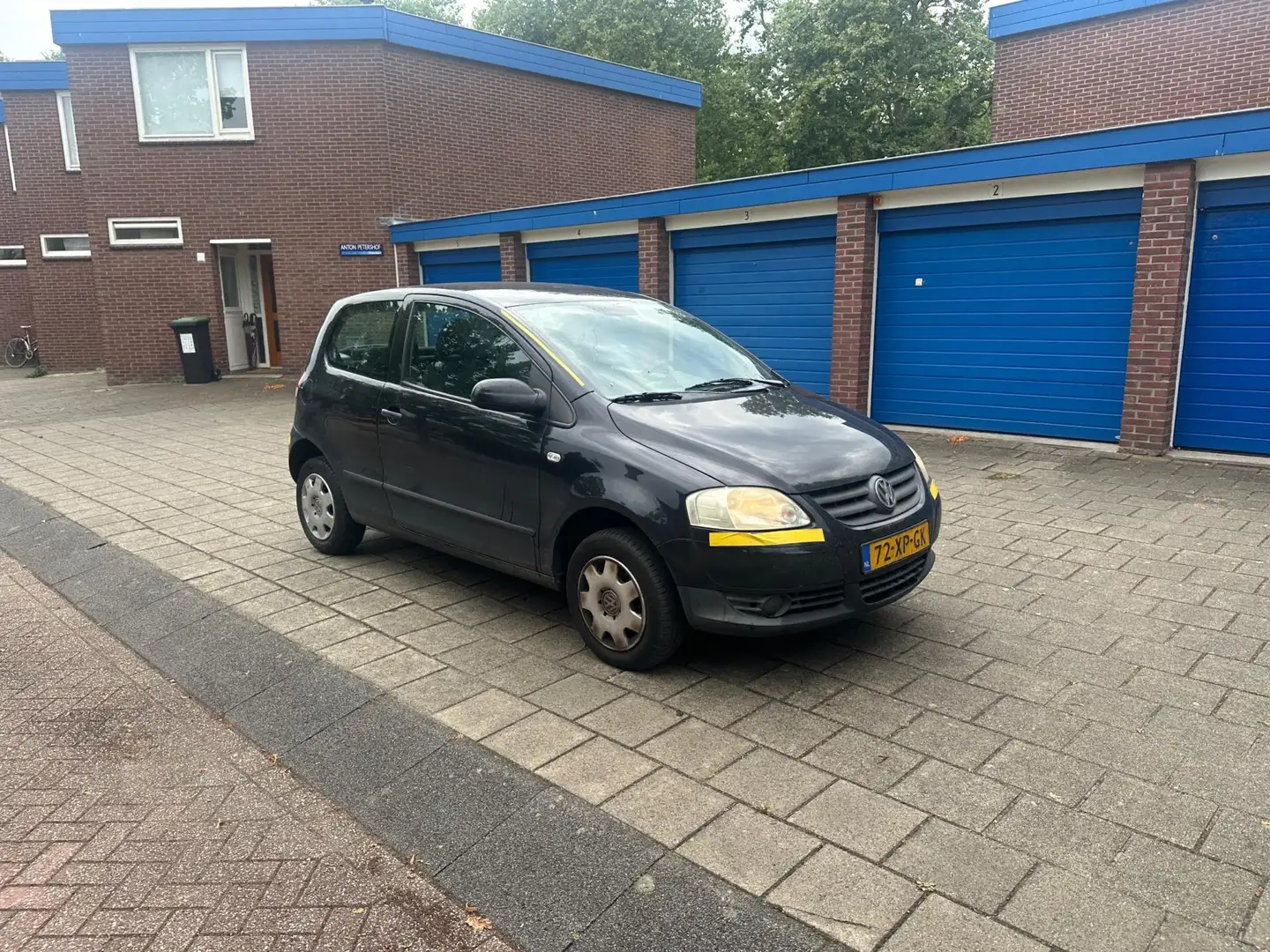 Volkswagen Fox 1.4 Trendline Black Magic Zwart - 2