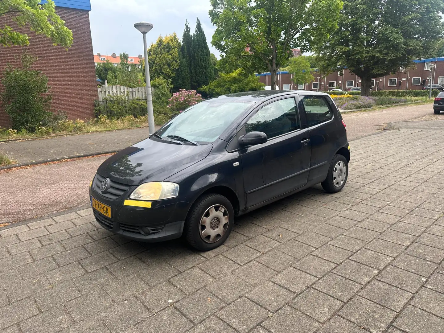 Volkswagen Fox 1.4 Trendline Black Magic Zwart - 1