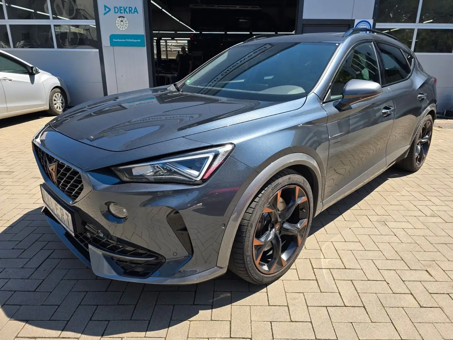 CUPRA Formentor VZ 4Drive Exclusiv ! Gris - 1