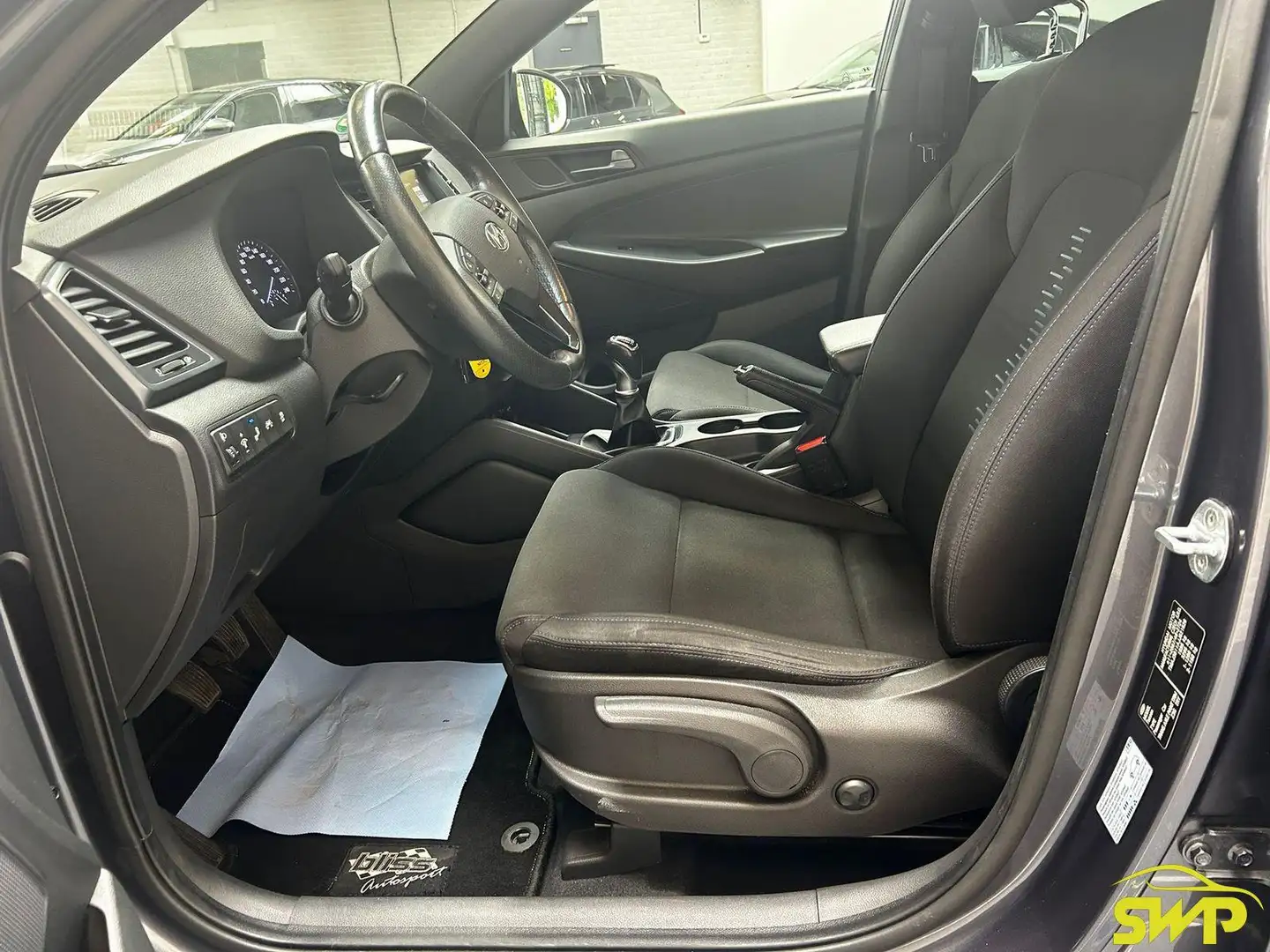 Hyundai TUCSON 1.6 GDI Comfort | Navi | Camera | Climate | Stoelv Grijs - 2