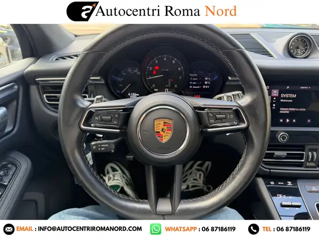 Porsche Macan view 6