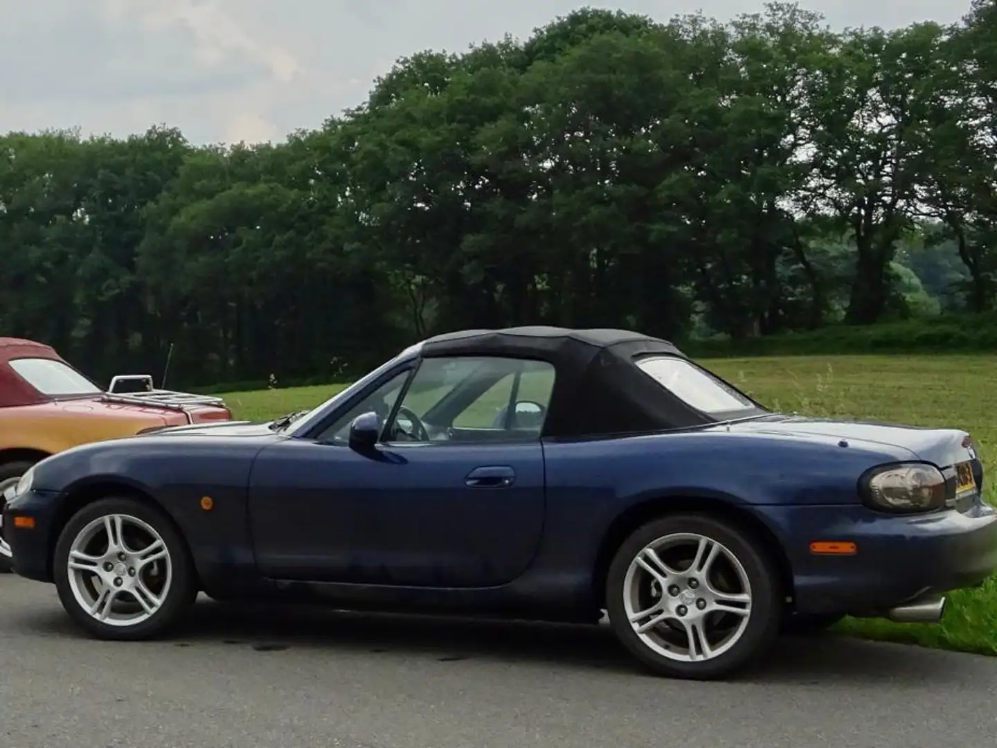 Mazda MX-5 MX-5 1.6i Exclusive Blauw - 1