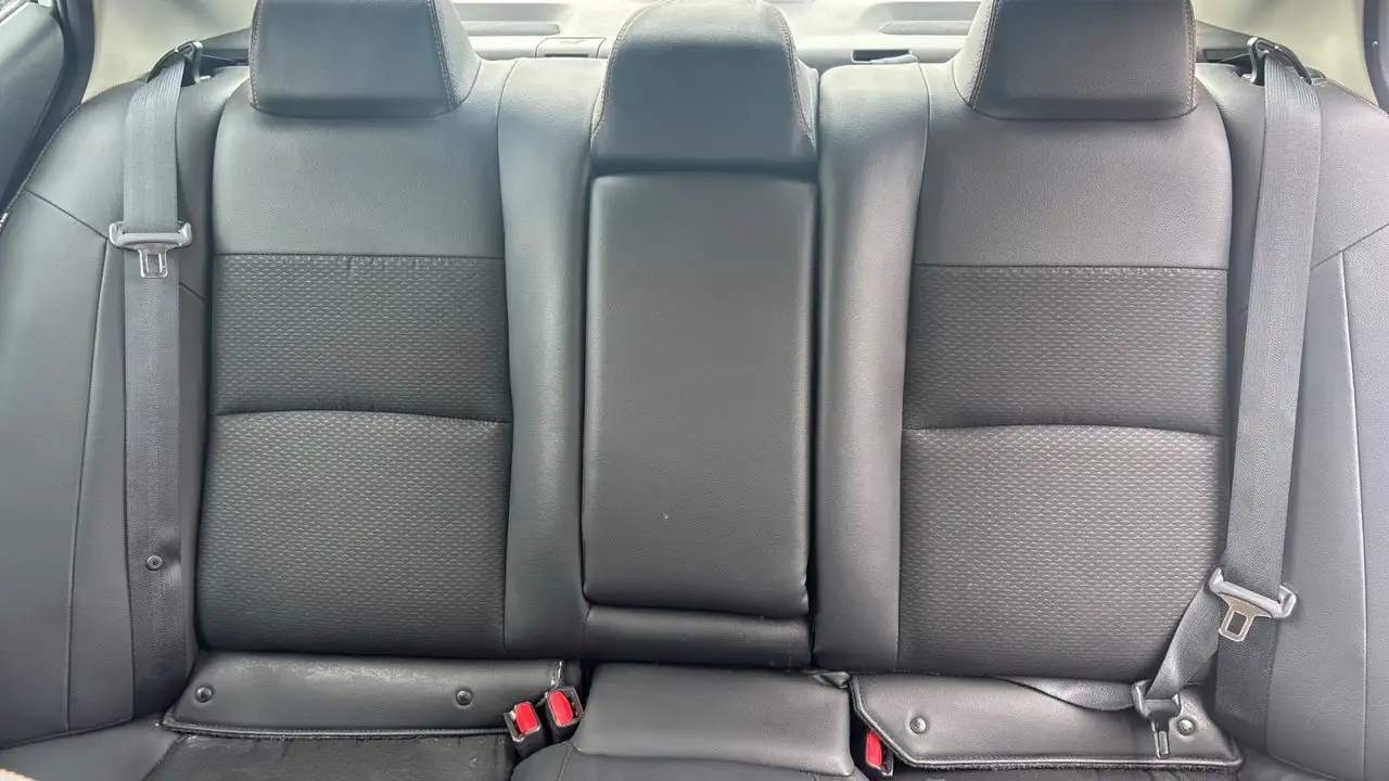 Nissan Altima снимка Nissan Altima