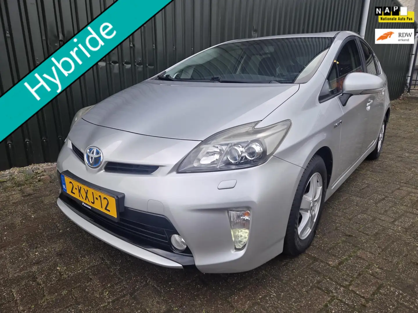 Toyota Prius 1.8 Dynamic Dealer Onderhouden NL Auto Zilver - 1