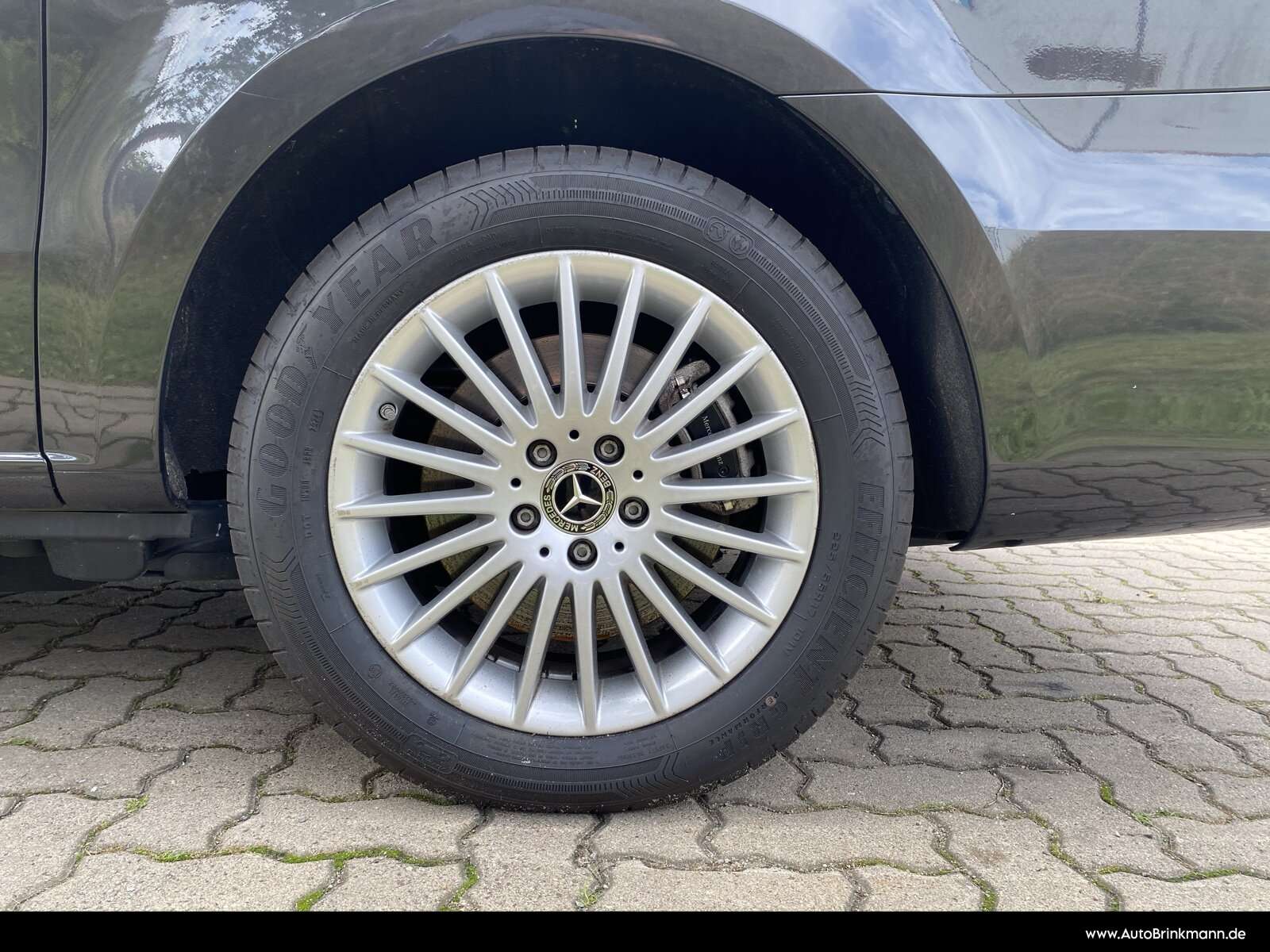Mercedes-Benz V 250