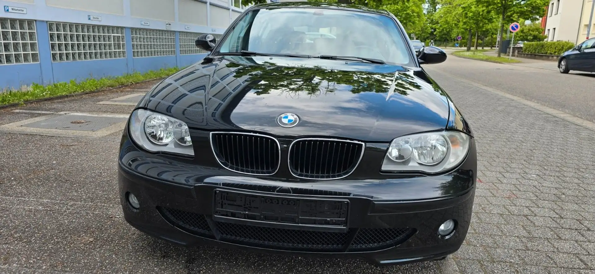 BMW 118 Baureihe 1 Lim. 118i Black - 2