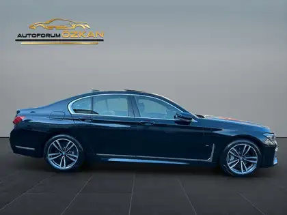Annonce voiture d'occasion BMW 740 - CARADIZE