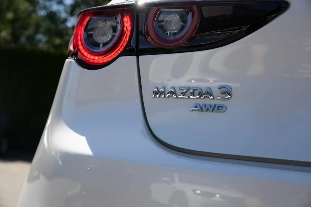 Mazda 3 photo Mazda 3