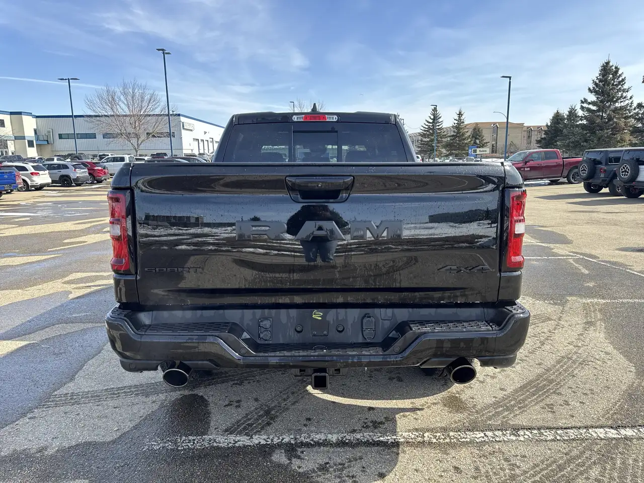 RAM 1500 снимка RAM 1500
