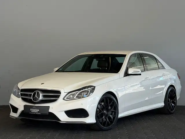 Mercedes-Benz E 400 AMG Line *ACC*Navi*SHZ*