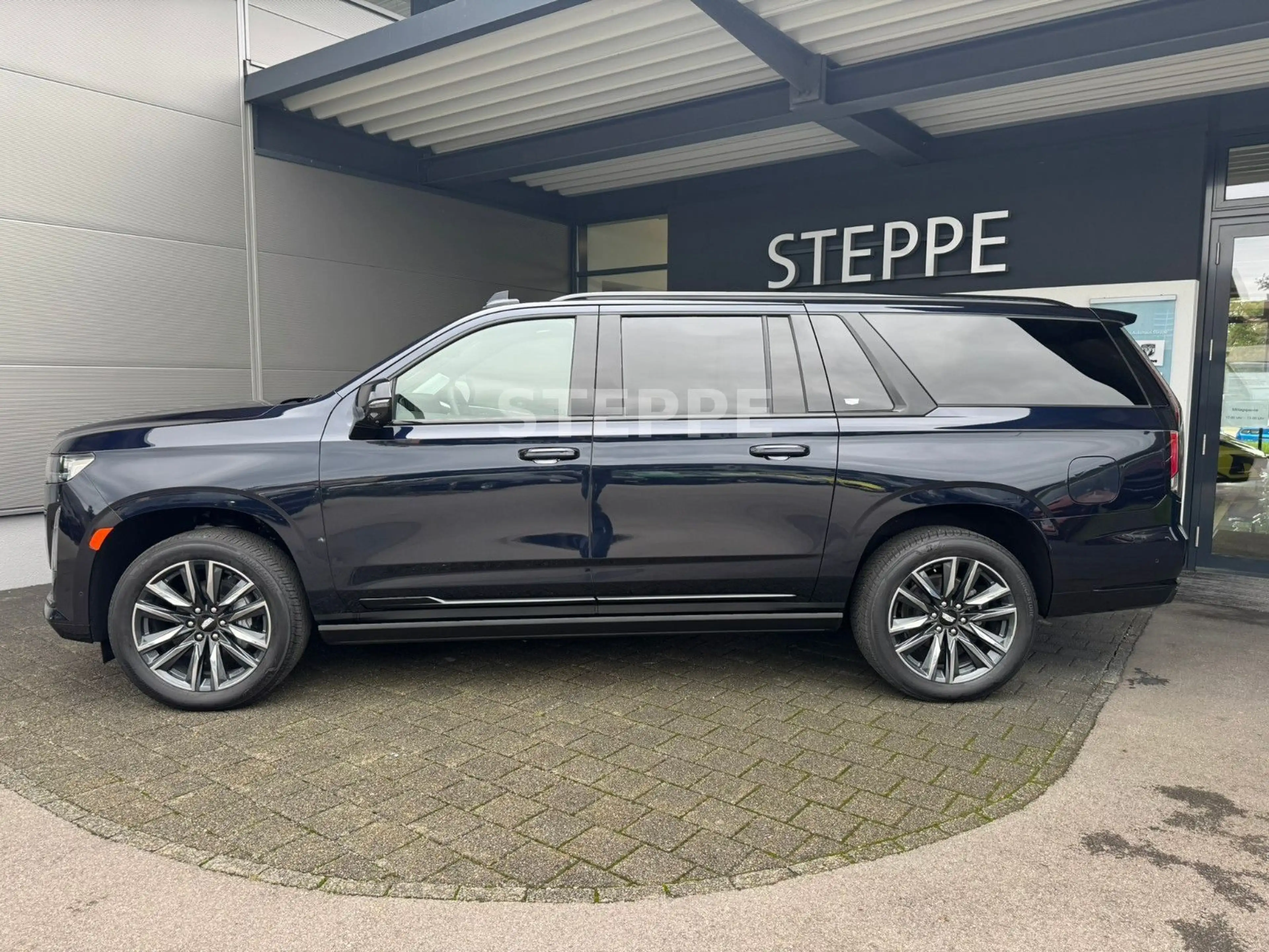 Cadillac Escalade 6.2 V8 ESV Sport Platinum EU-Navi AHK — photo 4