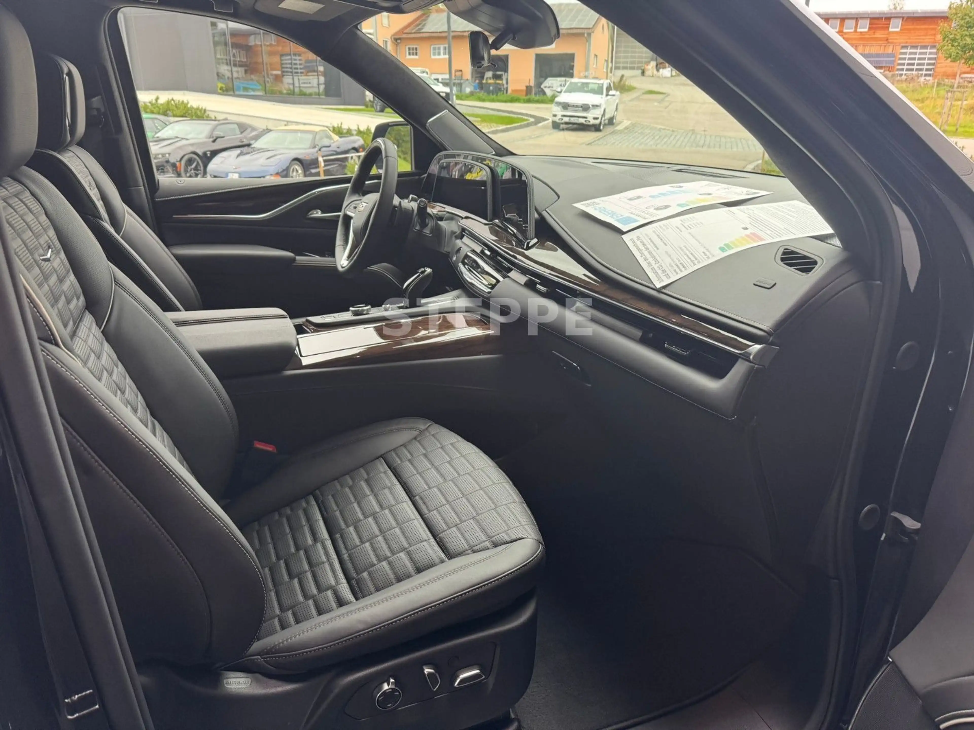 Cadillac Escalade 6.2 V8 ESV Sport Platinum EU-Navi AHK — photo 11