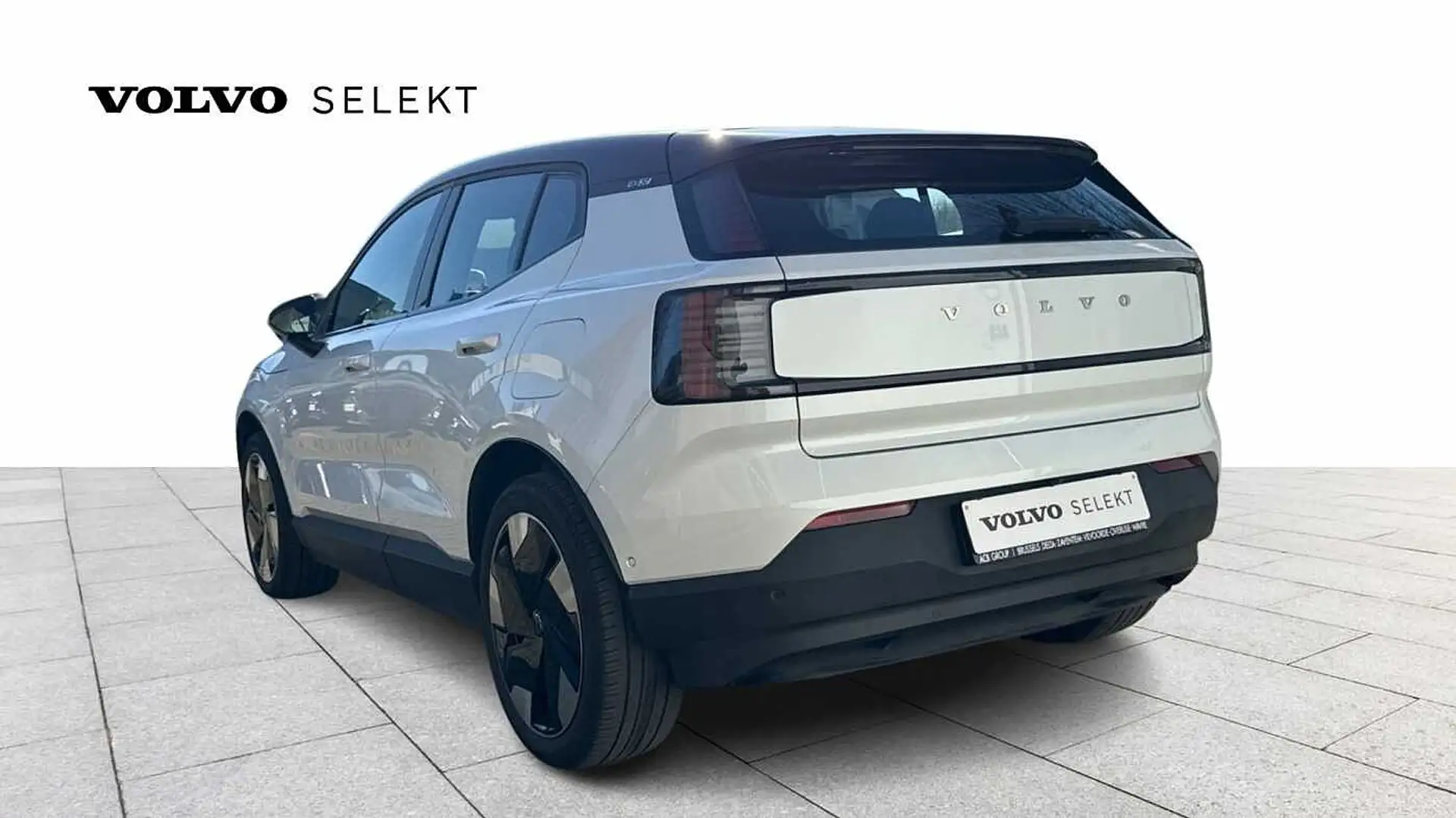 Volvo EX30 Ultra, Single Motor Extended Range Wit - 2