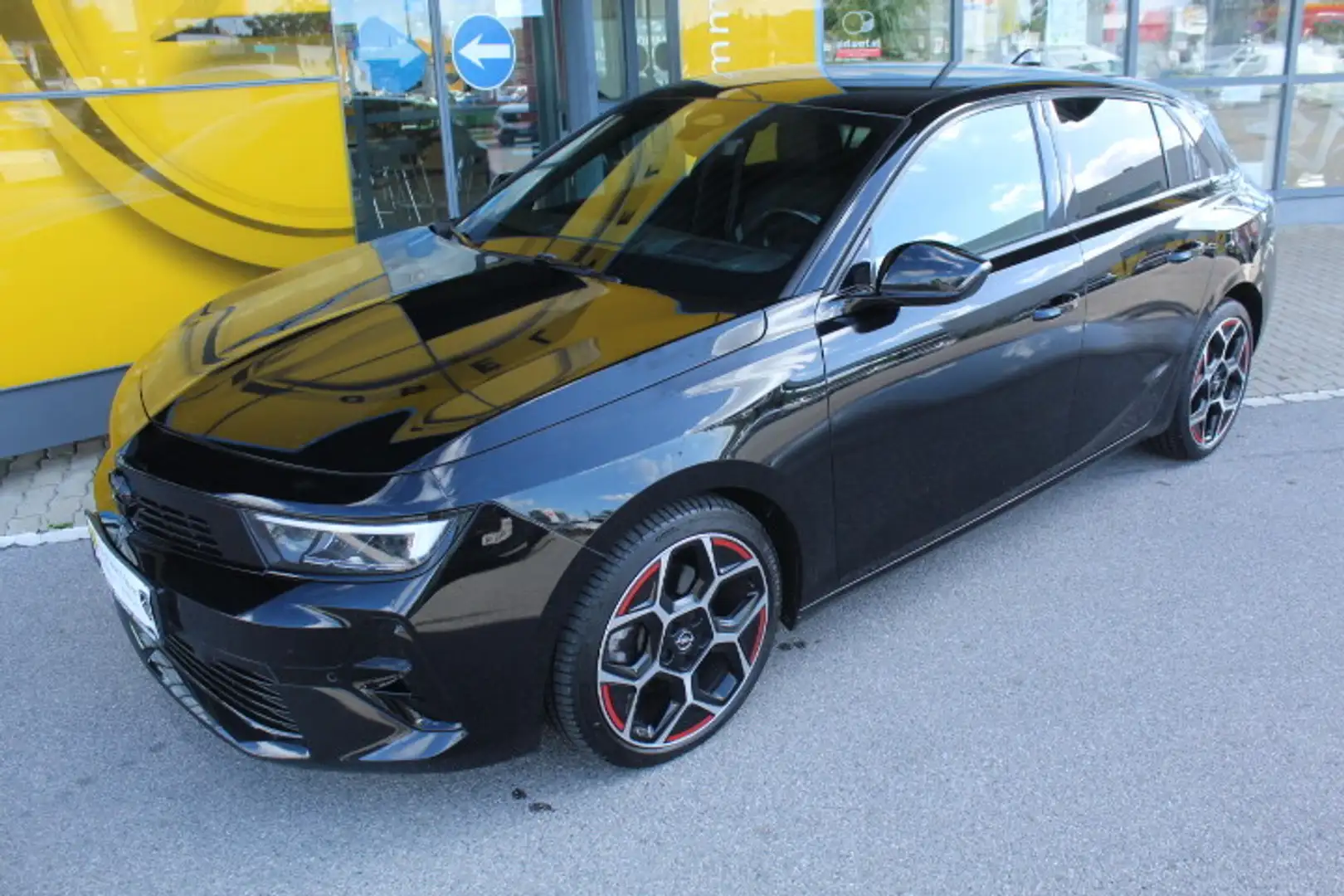 Opel Astra 1,5 CDTI GS Line Aut. Schwarz - 1