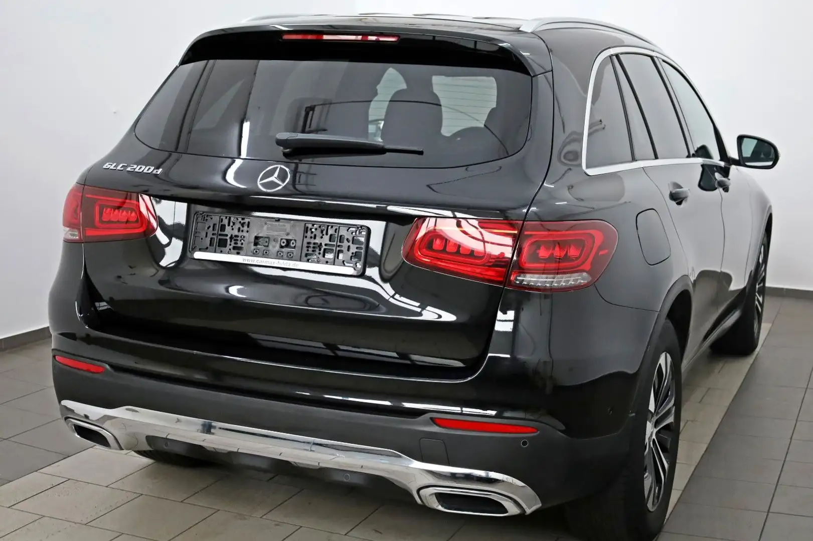 Mercedes-Benz GLC 200 d ,Leder,Navi,LED,SH,360Kamera,ACC Schwarz - 2