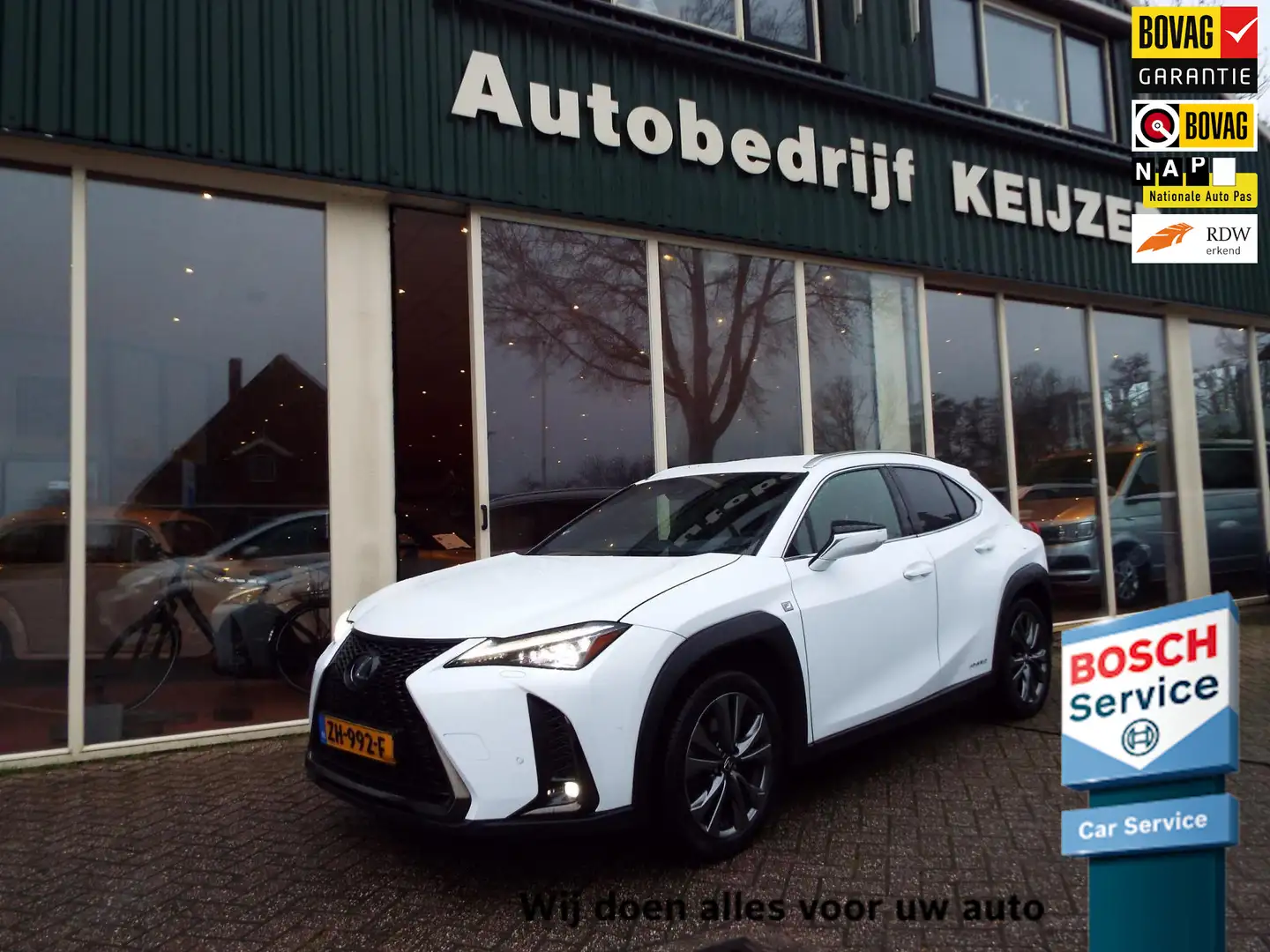 Lexus UX 250h F Sport First Edition NL AUTO-TREKHAAK-LEER-STUURV Wit - 1