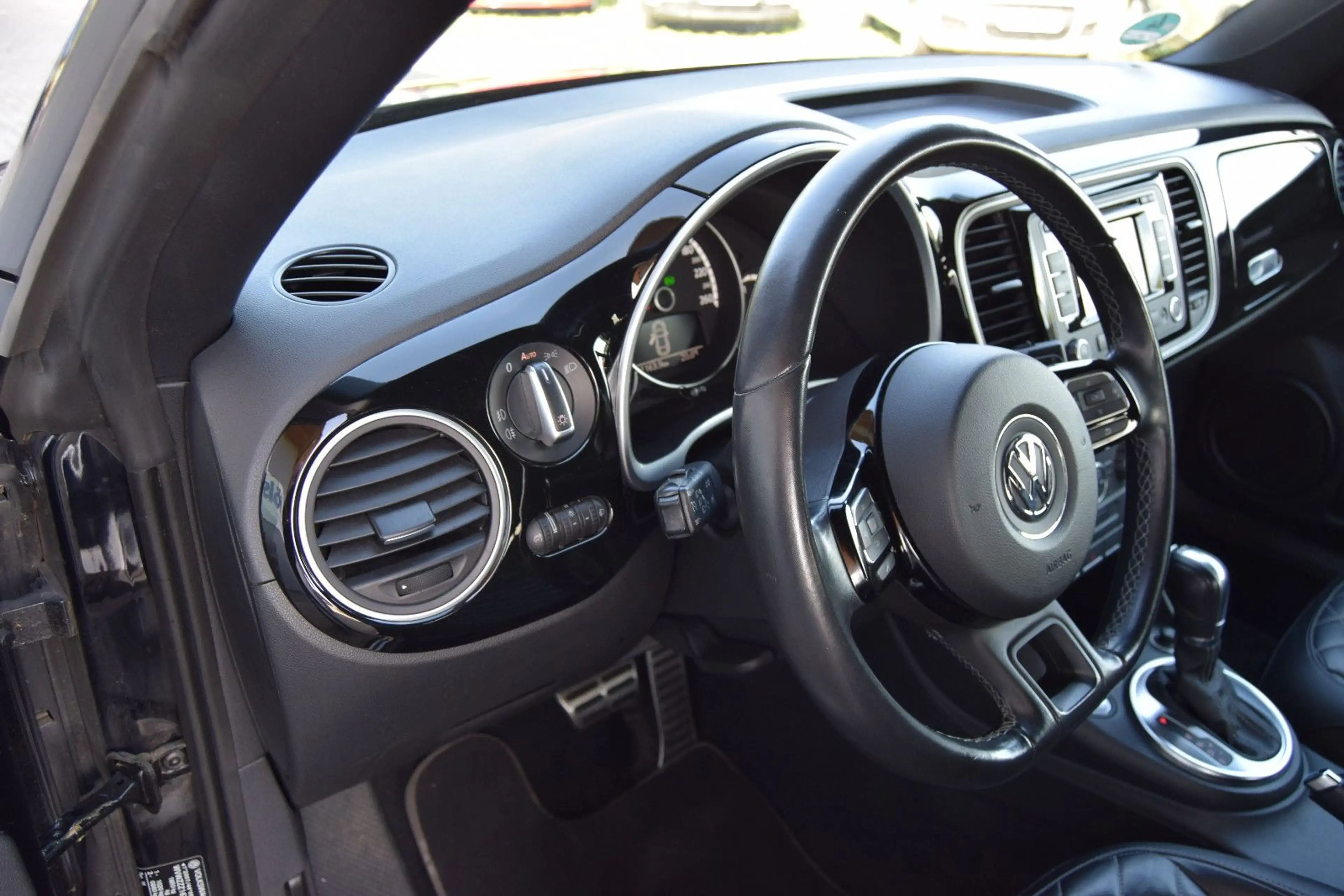 Volkswagen Beetle Cab, Exclusive Sport!AUTOMATIK!Navi,Leder — photo 10