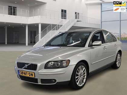 Volvo S40 2.4 170 PK AIRCO/CRUISE/TREKHAAK | NETTE AUTO !