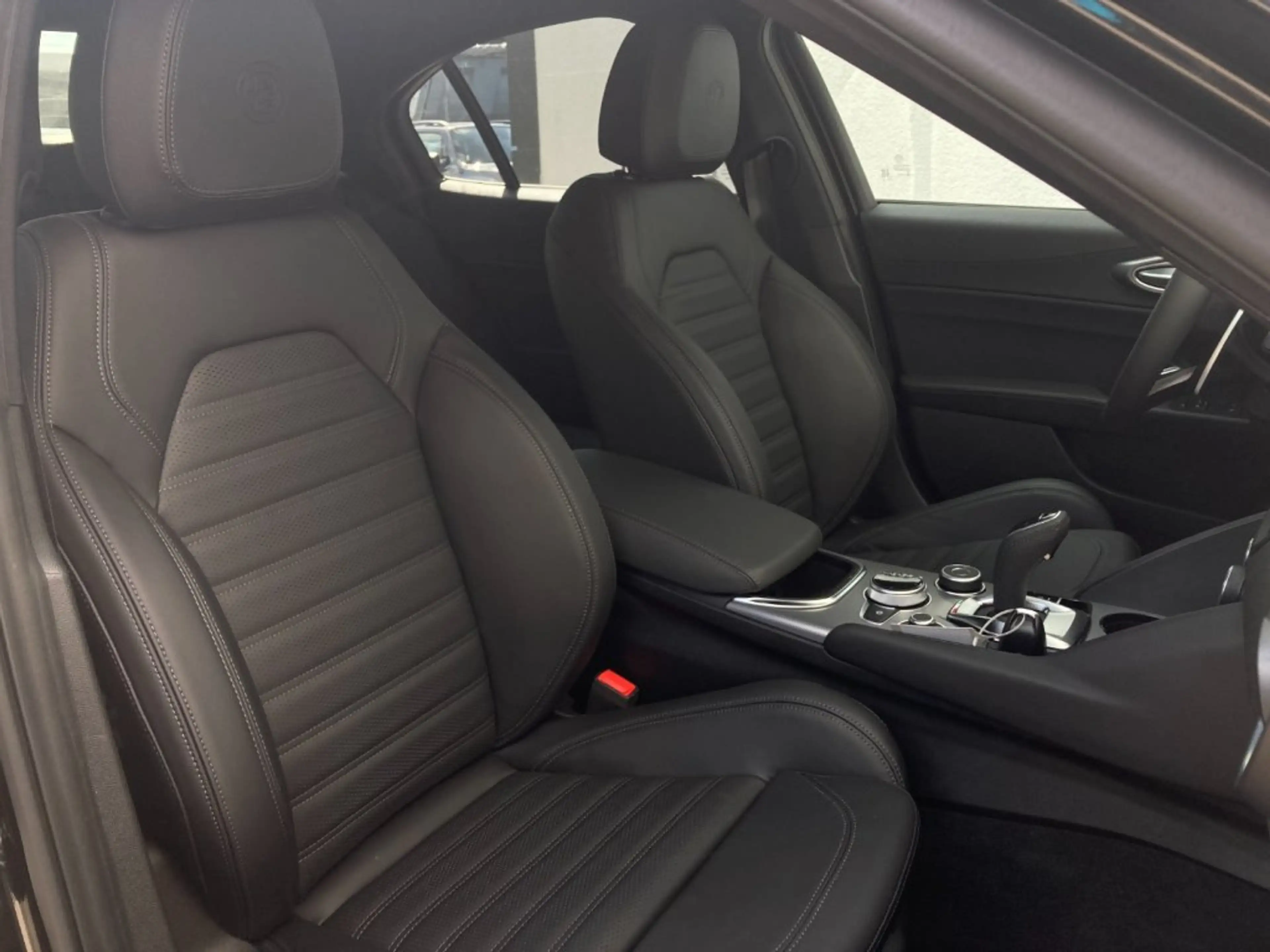 Alfa Romeo Giulia Veloce 2.2 Jtdm 210ps Aut Awd — photo 7