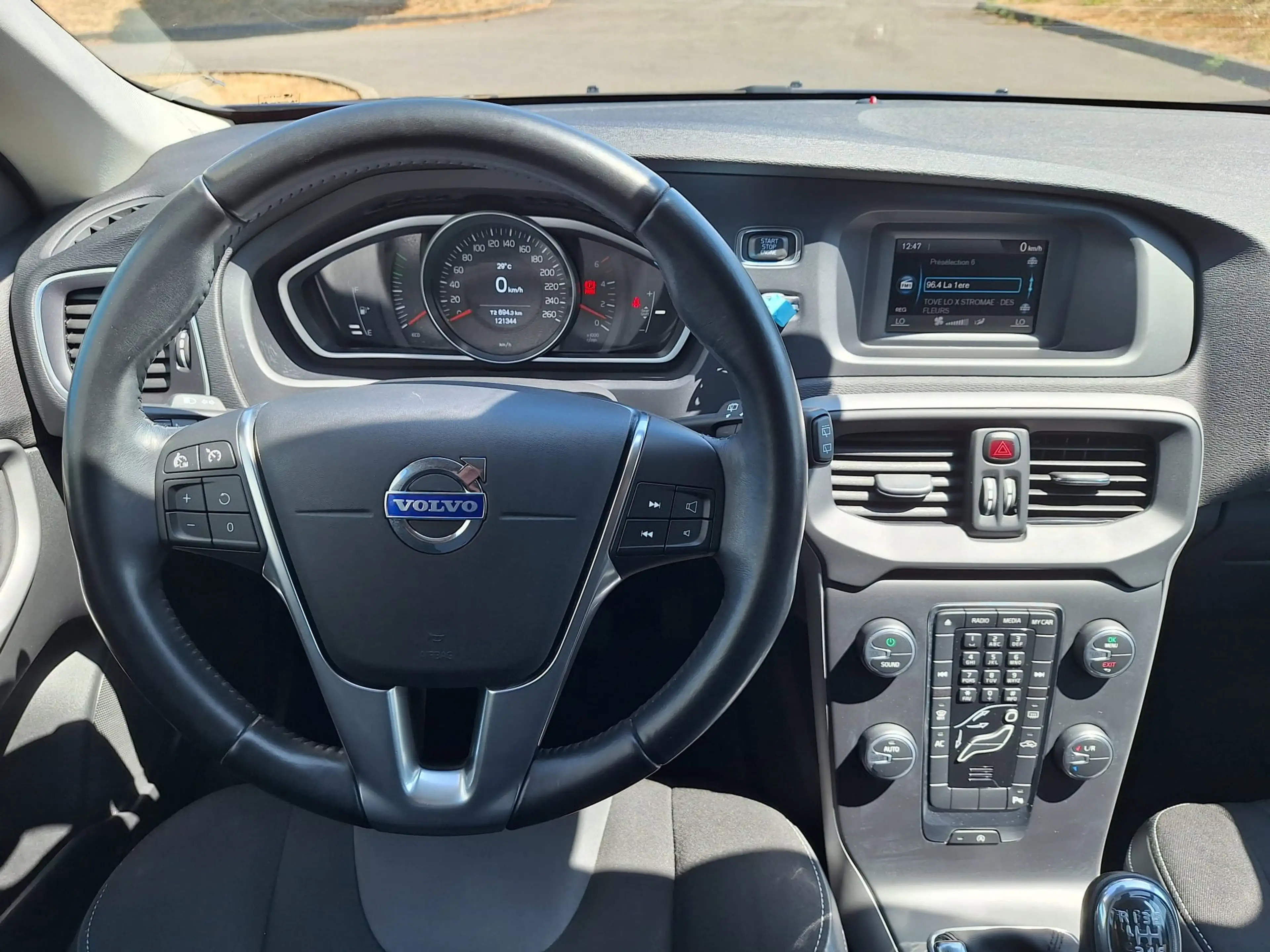 Volvo V40 V40 D2 Momentum — photo 14