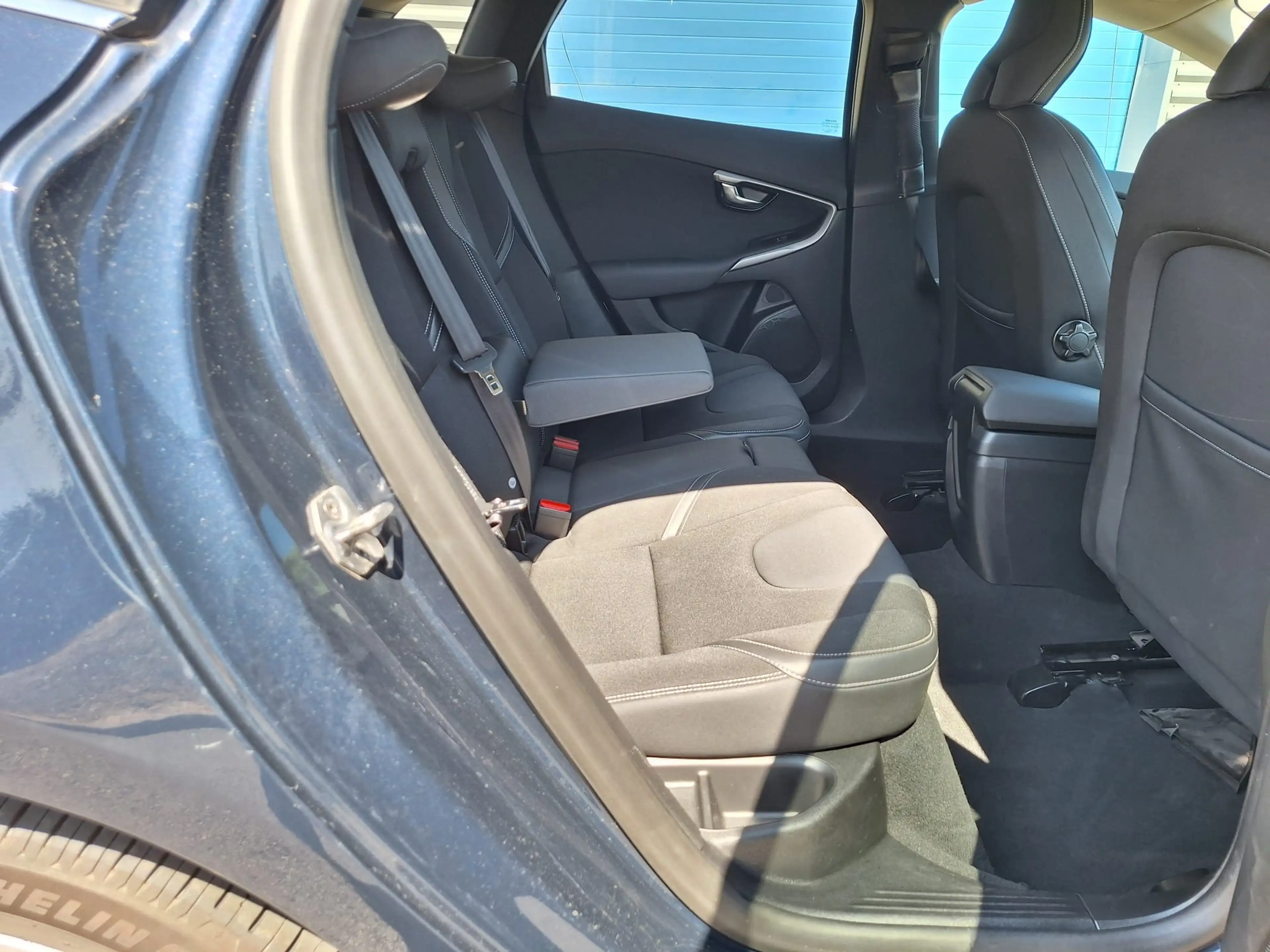 Volvo V40 V40 D2 Momentum — photo 12