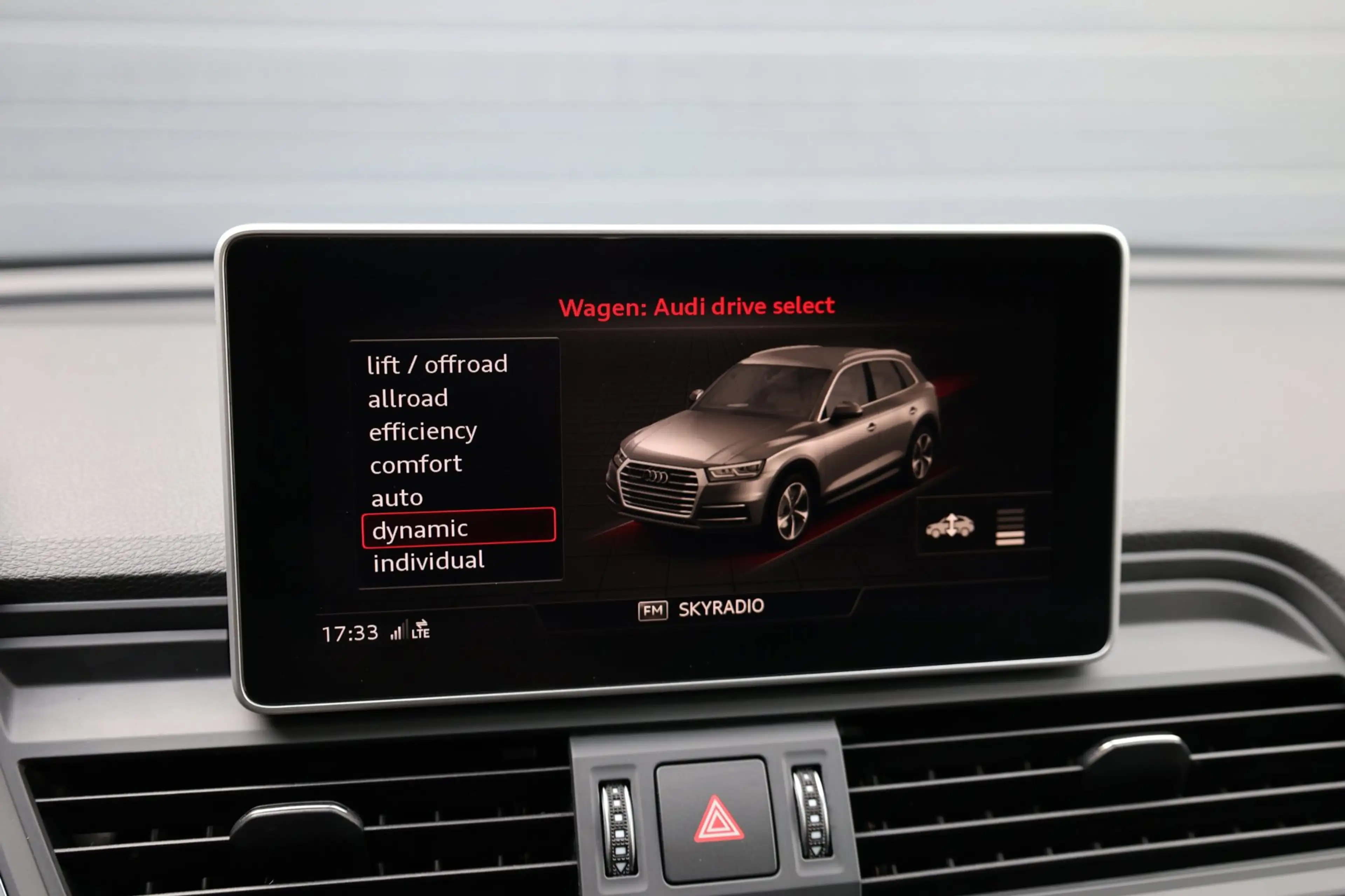 Audi Q5 2.0 TFSI quattro S-Line 252+PK MAXTON/LED/LUCHT/VI — photo 18