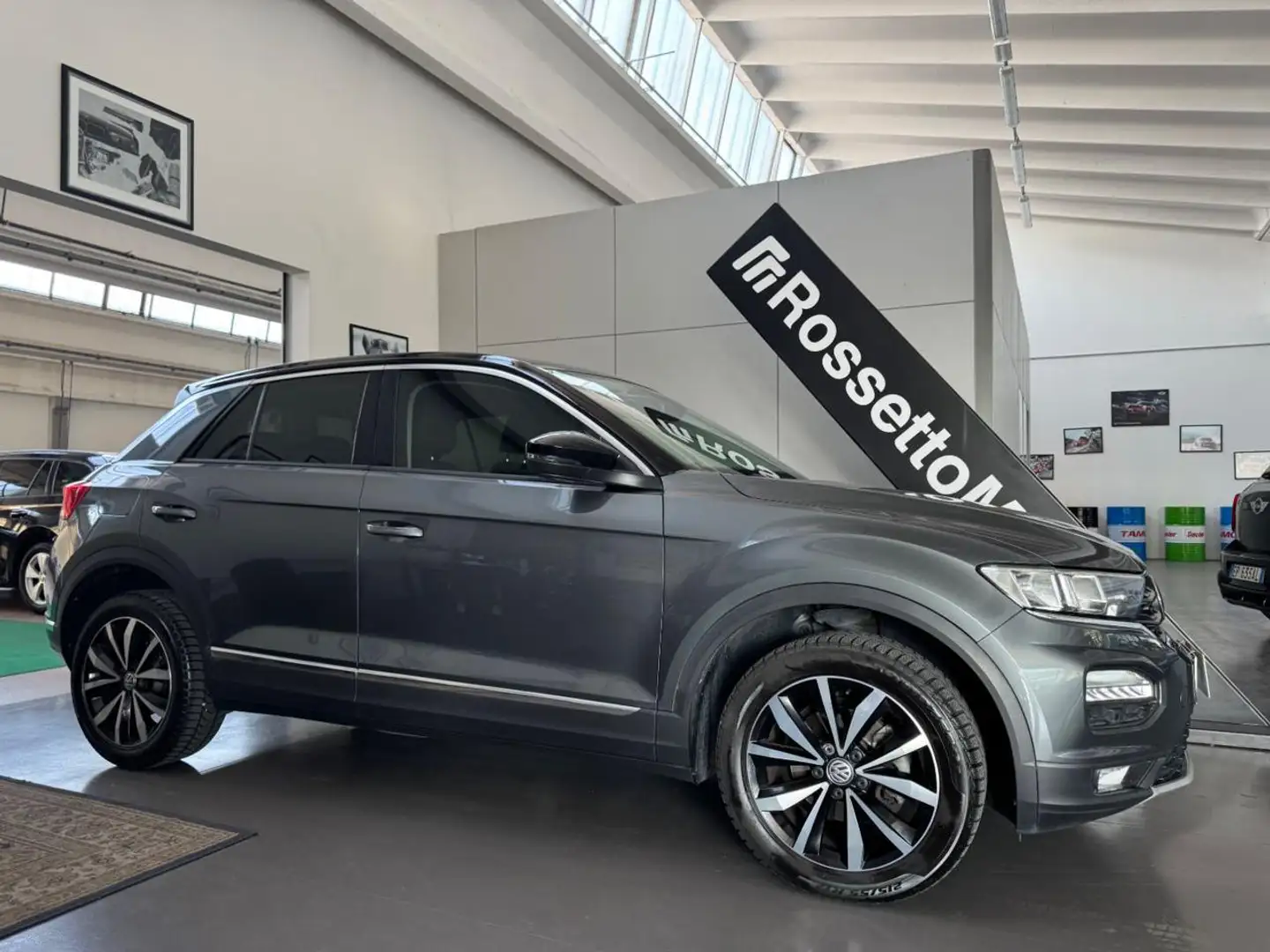 Volkswagen T-Roc 1.6 TDI SCR Advanced BlueMotion Technology Grau - 2
