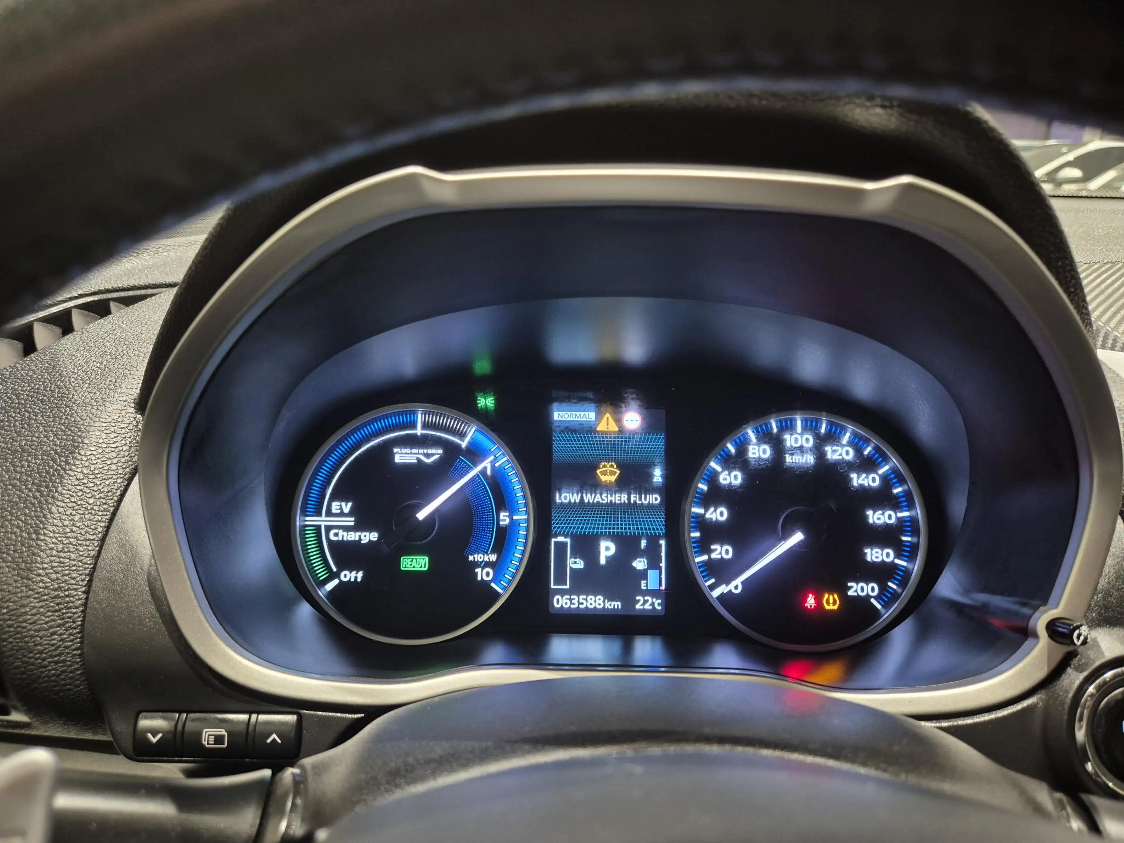 Mitsubishi Eclipse Cross 2.4 PHEV Intense+ | Navigatie | Camera | Stoelverw — photo 4