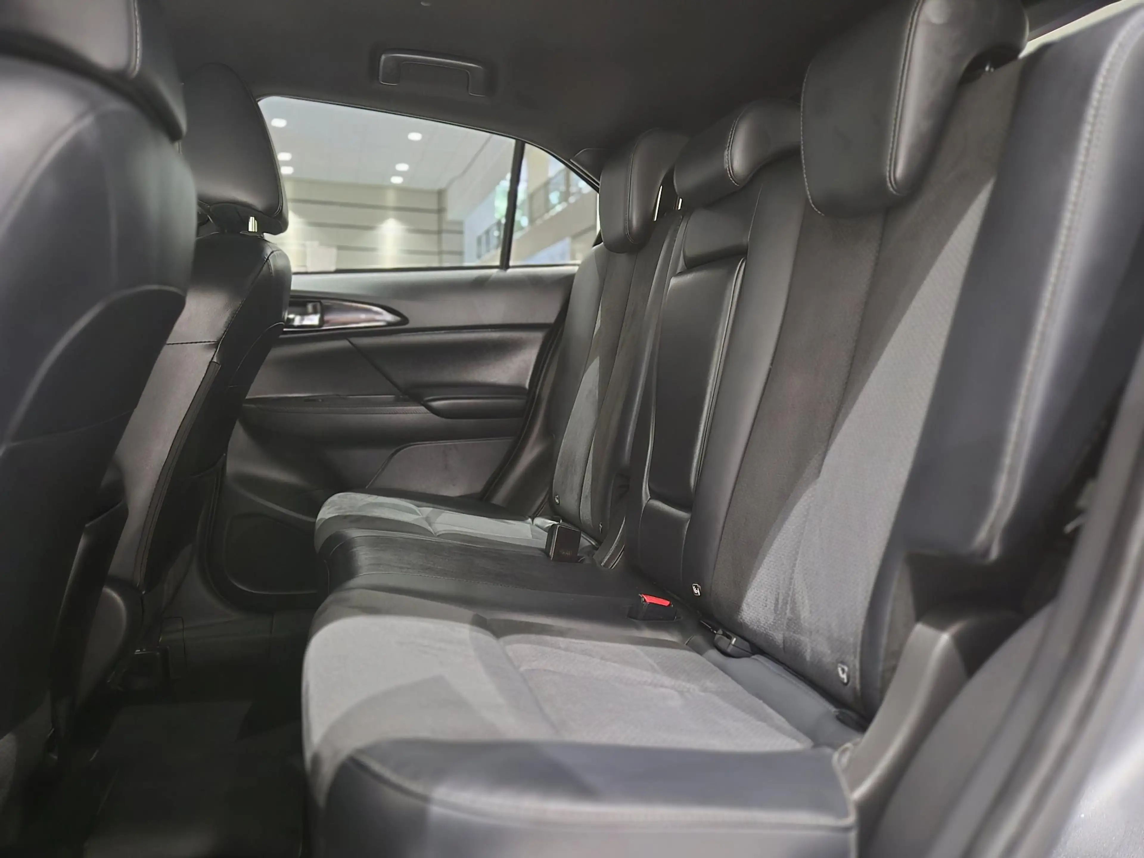 Mitsubishi Eclipse Cross 2.4 PHEV Intense+ | Navigatie | Camera | Stoelverw — photo 8