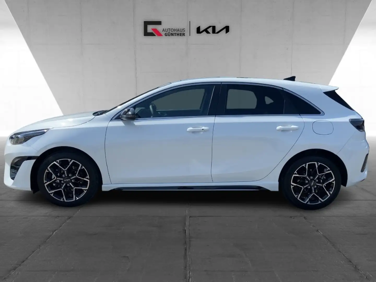 Kia Ceed / cee'd GT Line 1.5 T-GDI Technik Glasdach Weiß - 2