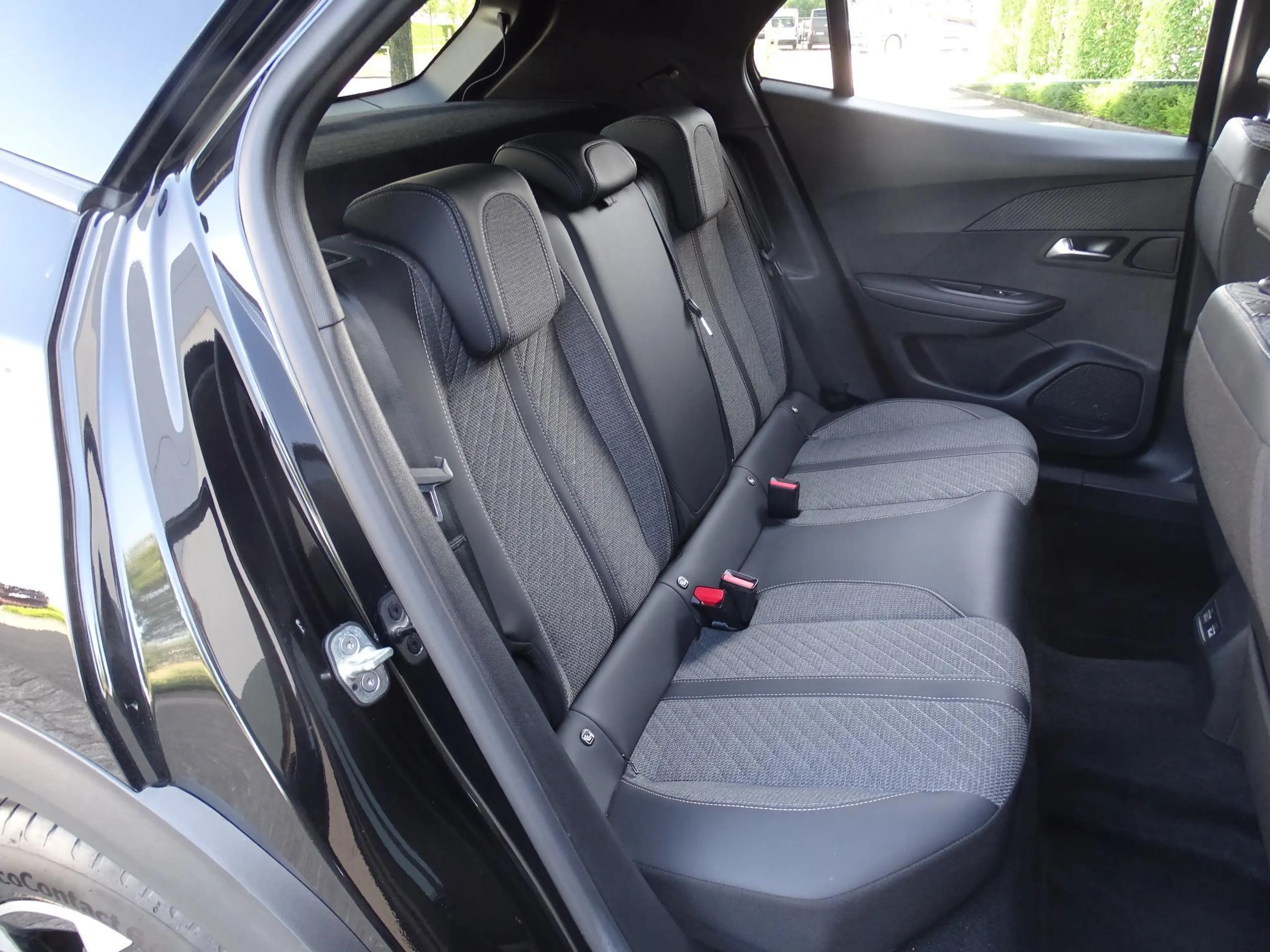 Peugeot e-2008 e-2008 Allure verwacht — photo 11