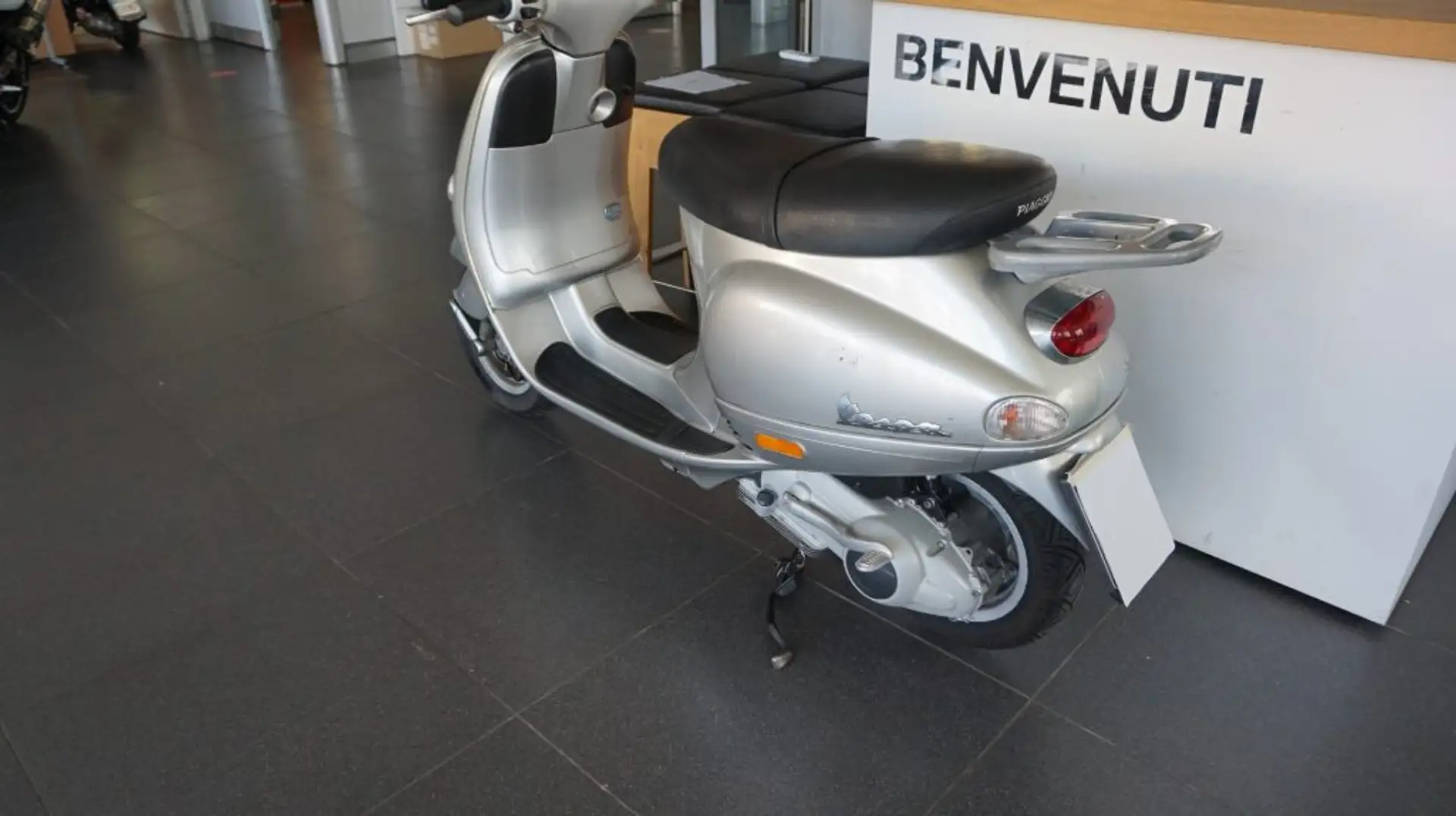 Vespa 150 ET4 . Grijs - 2