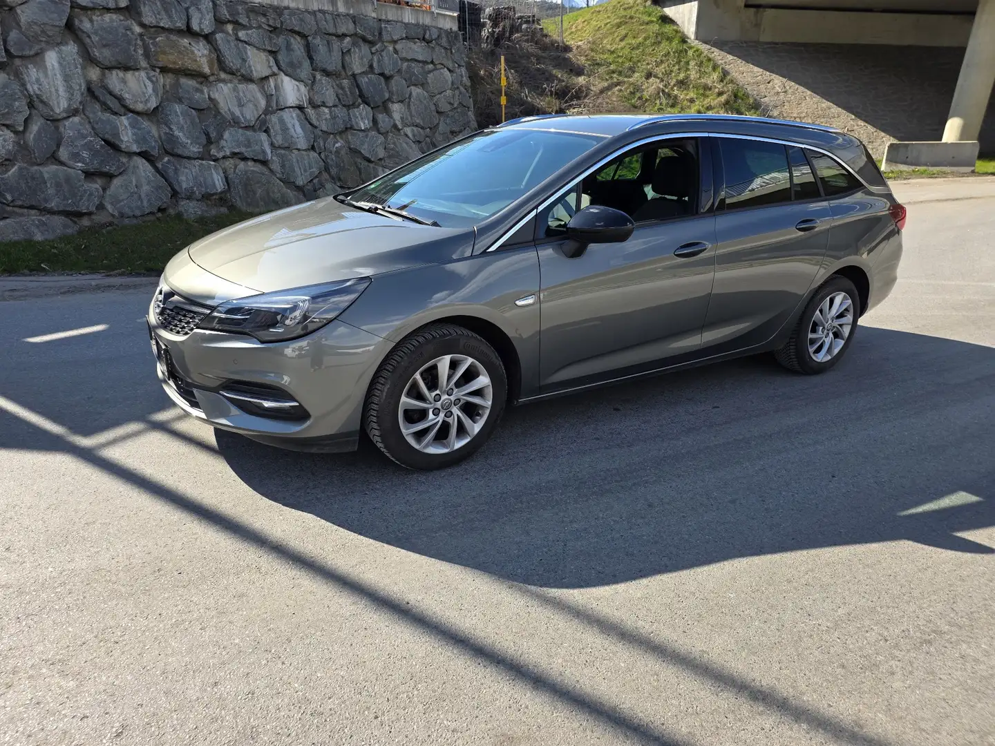 Opel Astra ST 1,2 Turbo Elegance - 2