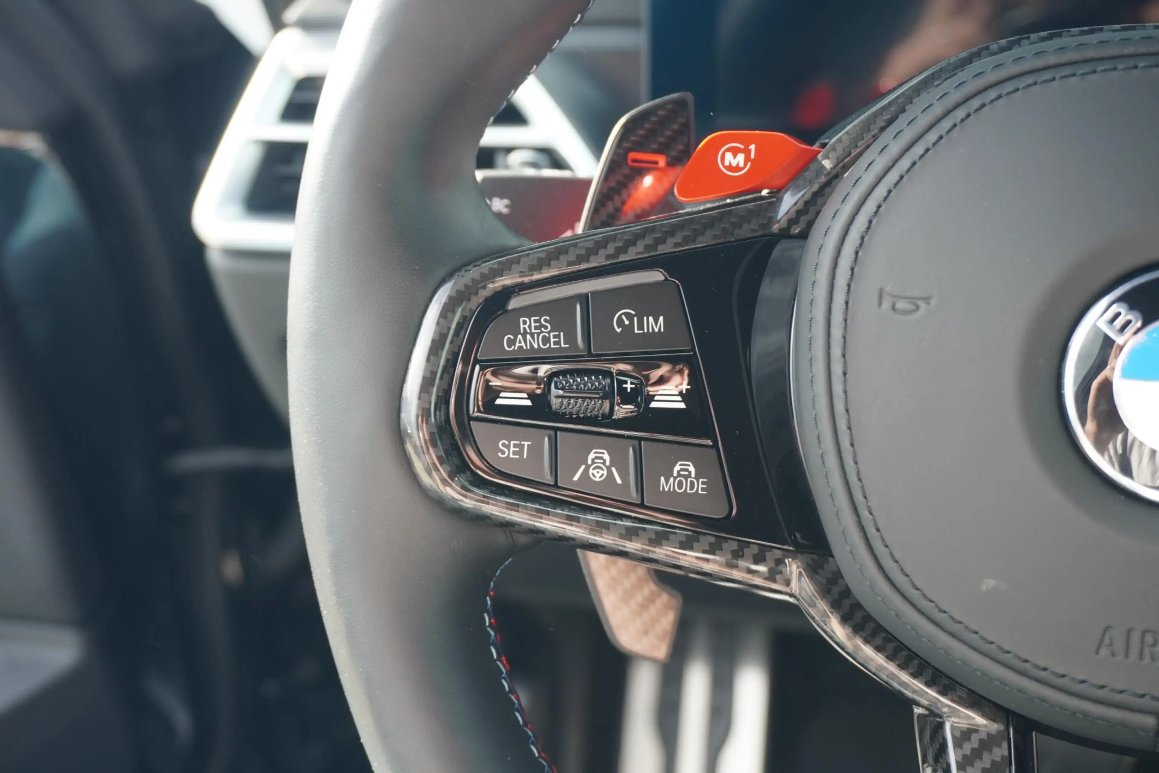 BMW M4 Competition | M Carbon-keramische remmen | M Carbo — photo 11