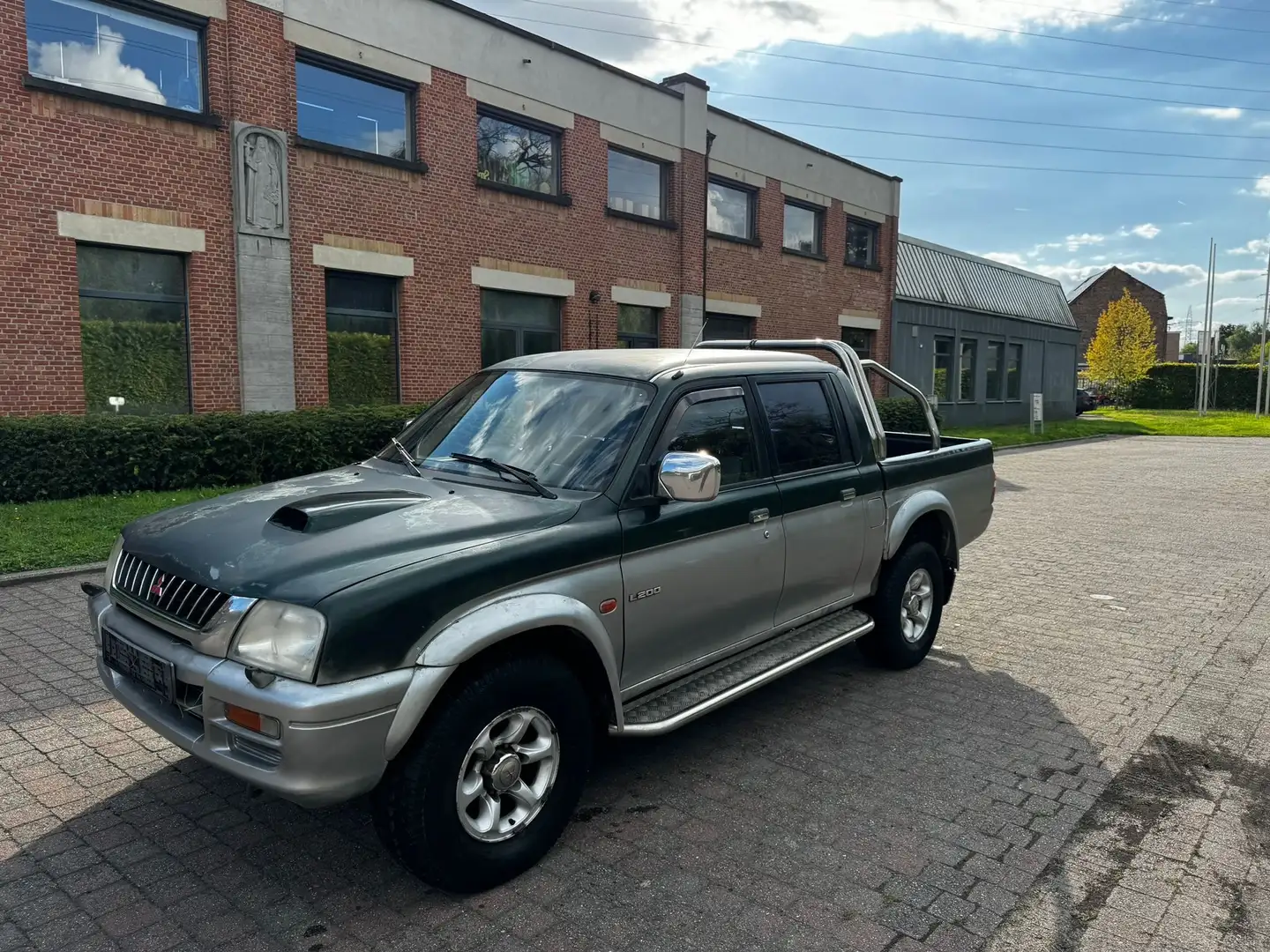 Mitsubishi L200 2.5 Turbo int. GLS 4WD Airco climatisé Argent - 1