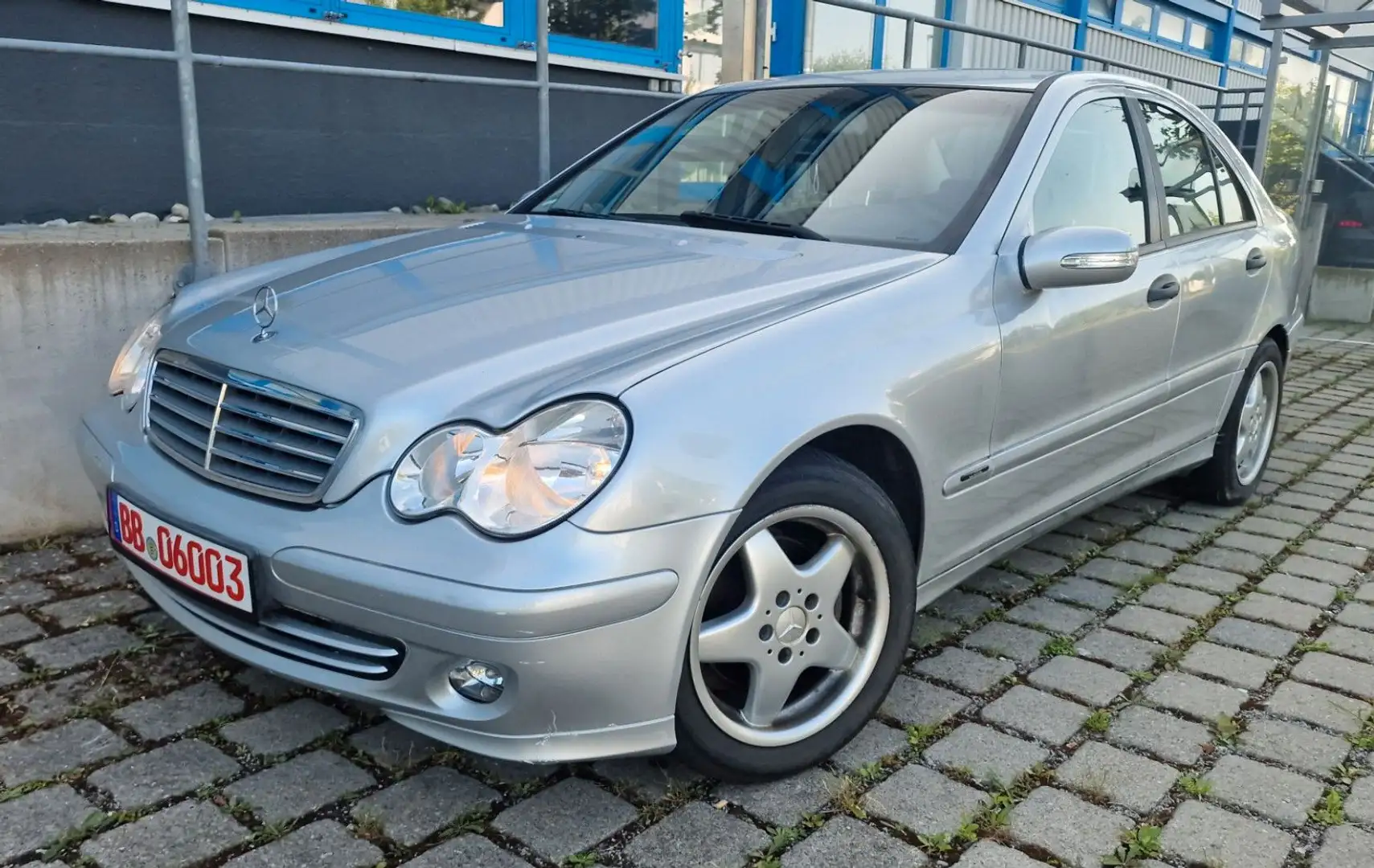 Mercedes-Benz C 180 Kompressor/TÜV06.26/NAVI/TEMP./KLIMA Silber - 2